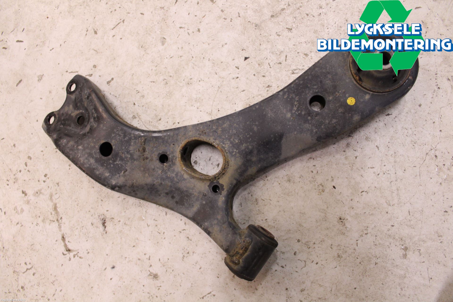 Toyota VERSO 09-18 Bärarm Fram Undre Hö