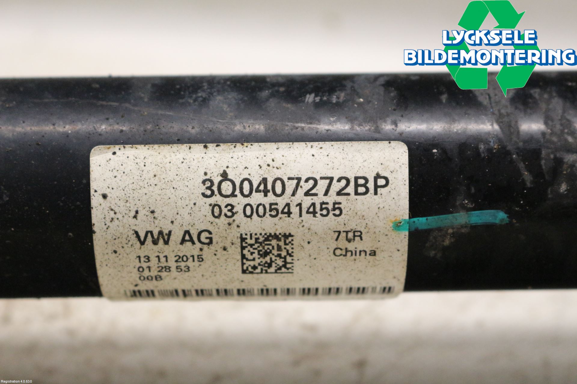Volkswagen VW PASSAT 15-19 Drivaxel Fram Höger