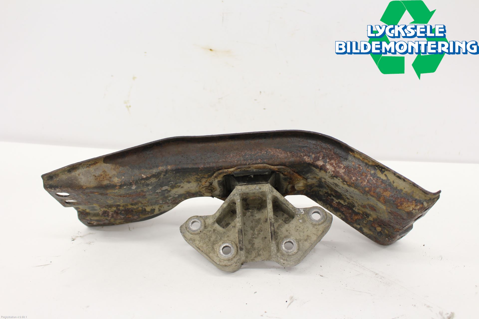 Volvo 940 91-98 Växellådsbalk