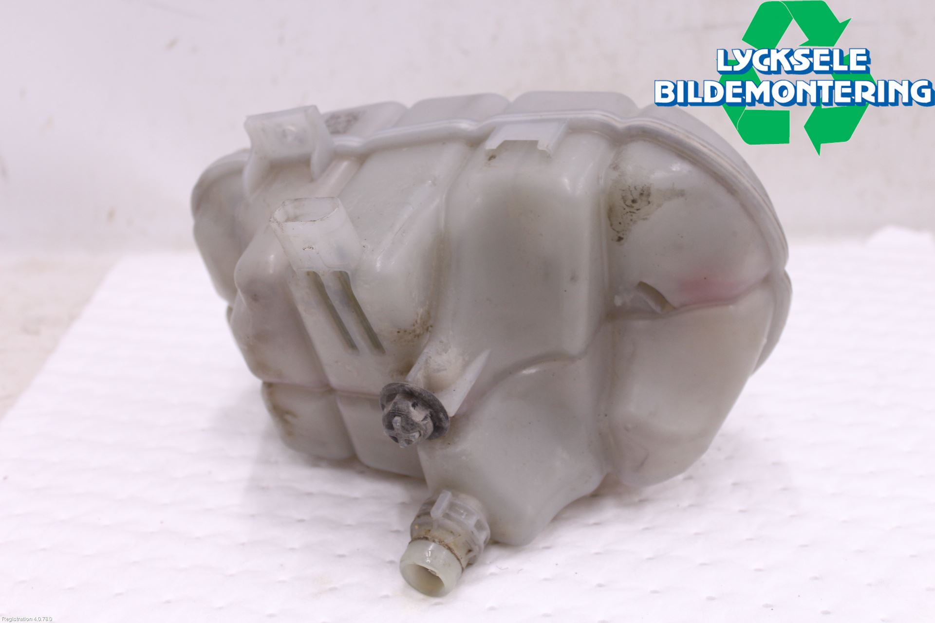 Audi A6 ALLROAD 12-18 Expansionstank