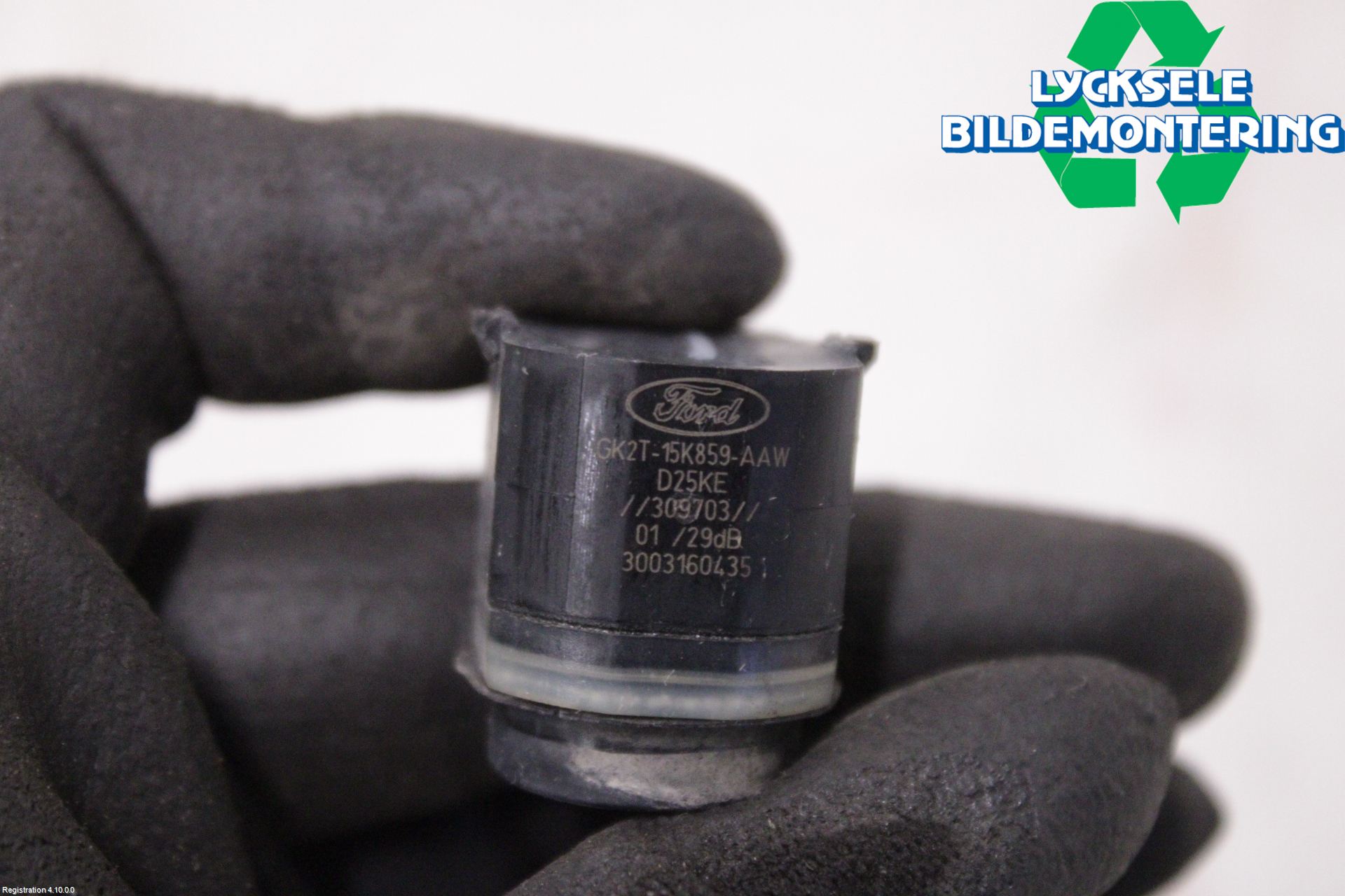 Ford KUGA 13-16 Parkeringshjälp Frontsensor