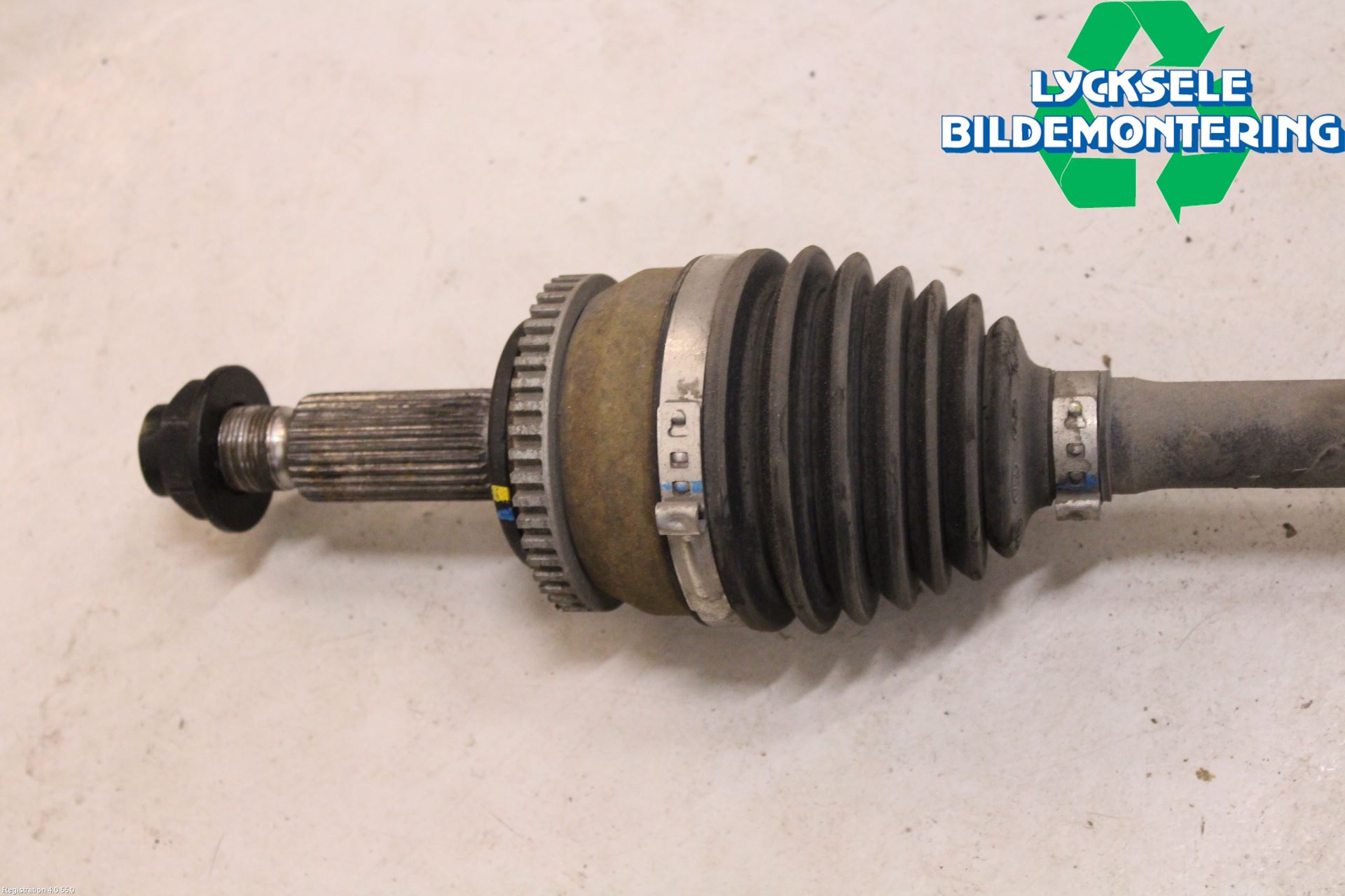 Kia CEED 12-18 Drivaxel Fram Vänster