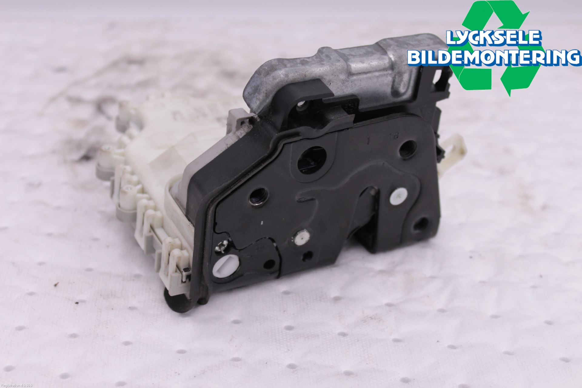 Audi A6 ALLROAD 12-18 Låskista-Dörrlås