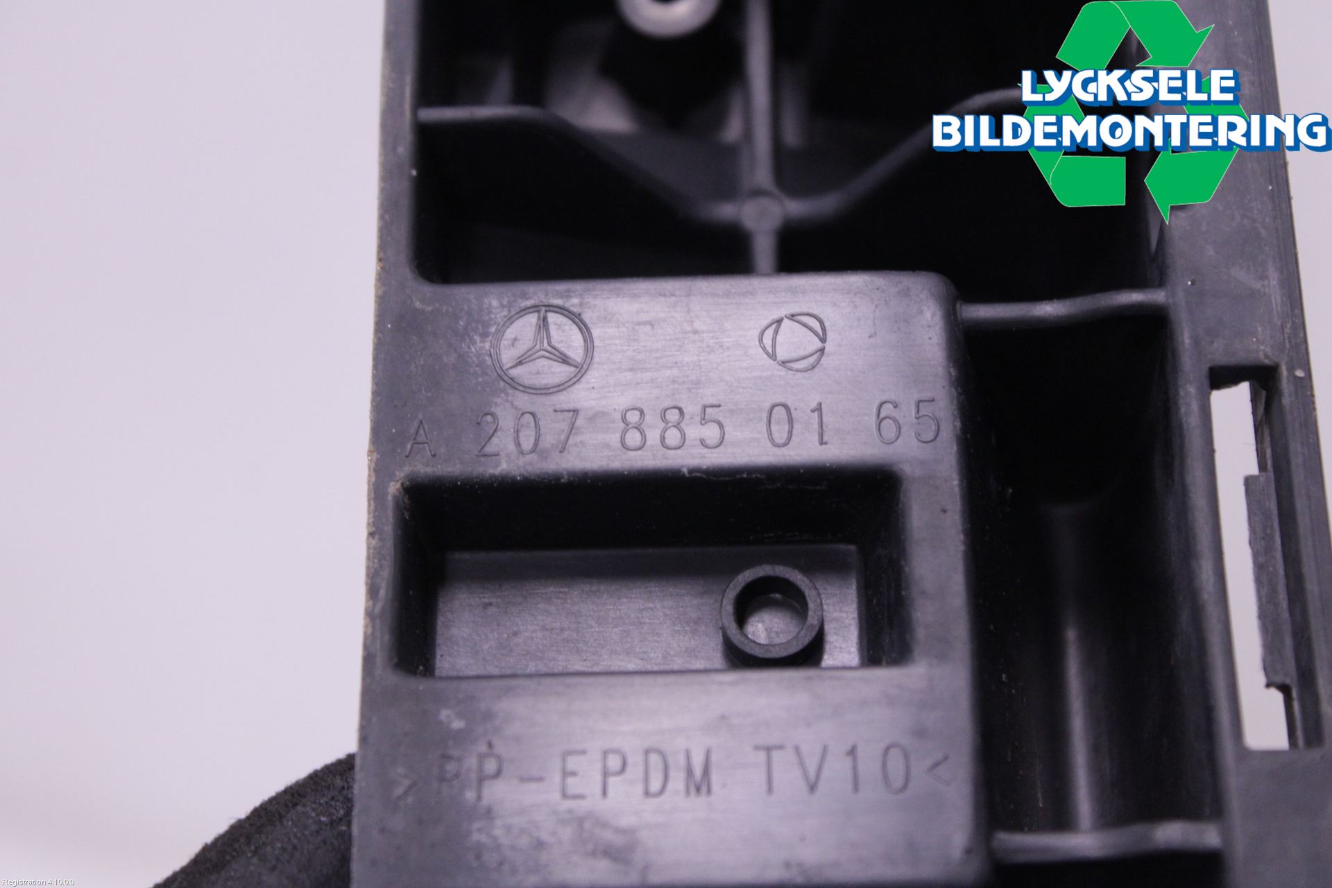 Mercedes-Benz MB E-KLASS (W212) 09-16 Stötfångardel Bak Mitt