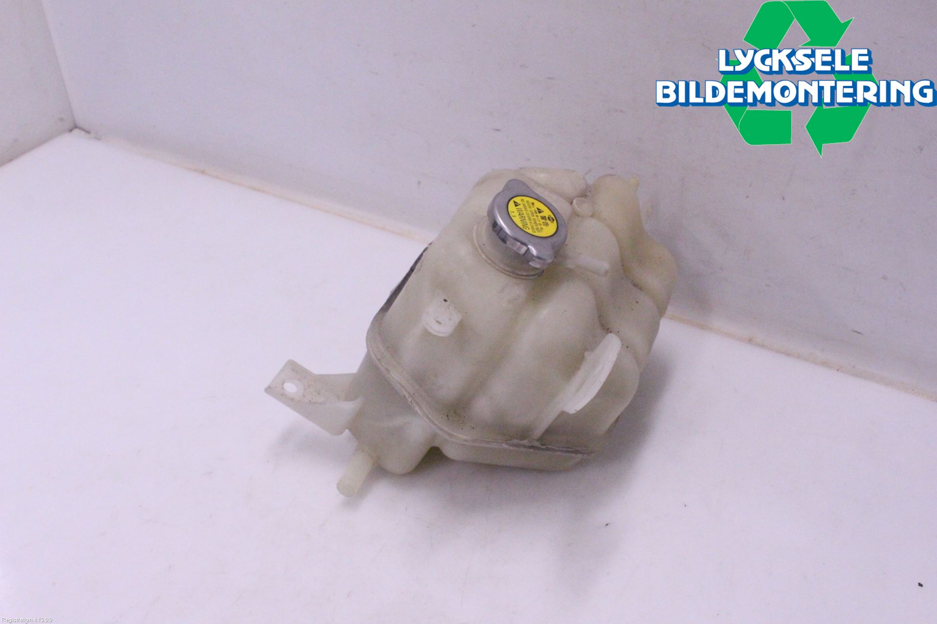 Nissan NAVARA 05-16 Expansionstank