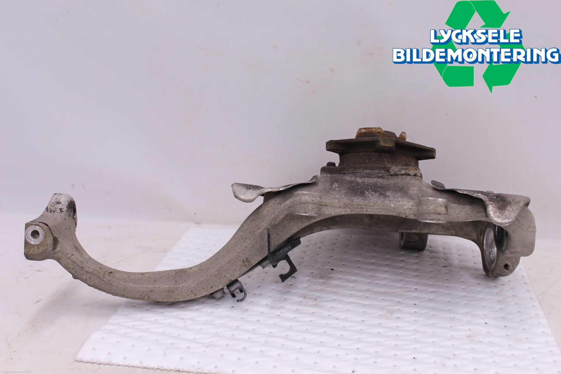 Audi A6 F2/C8 19- Styrspindel Lagerhus Hö