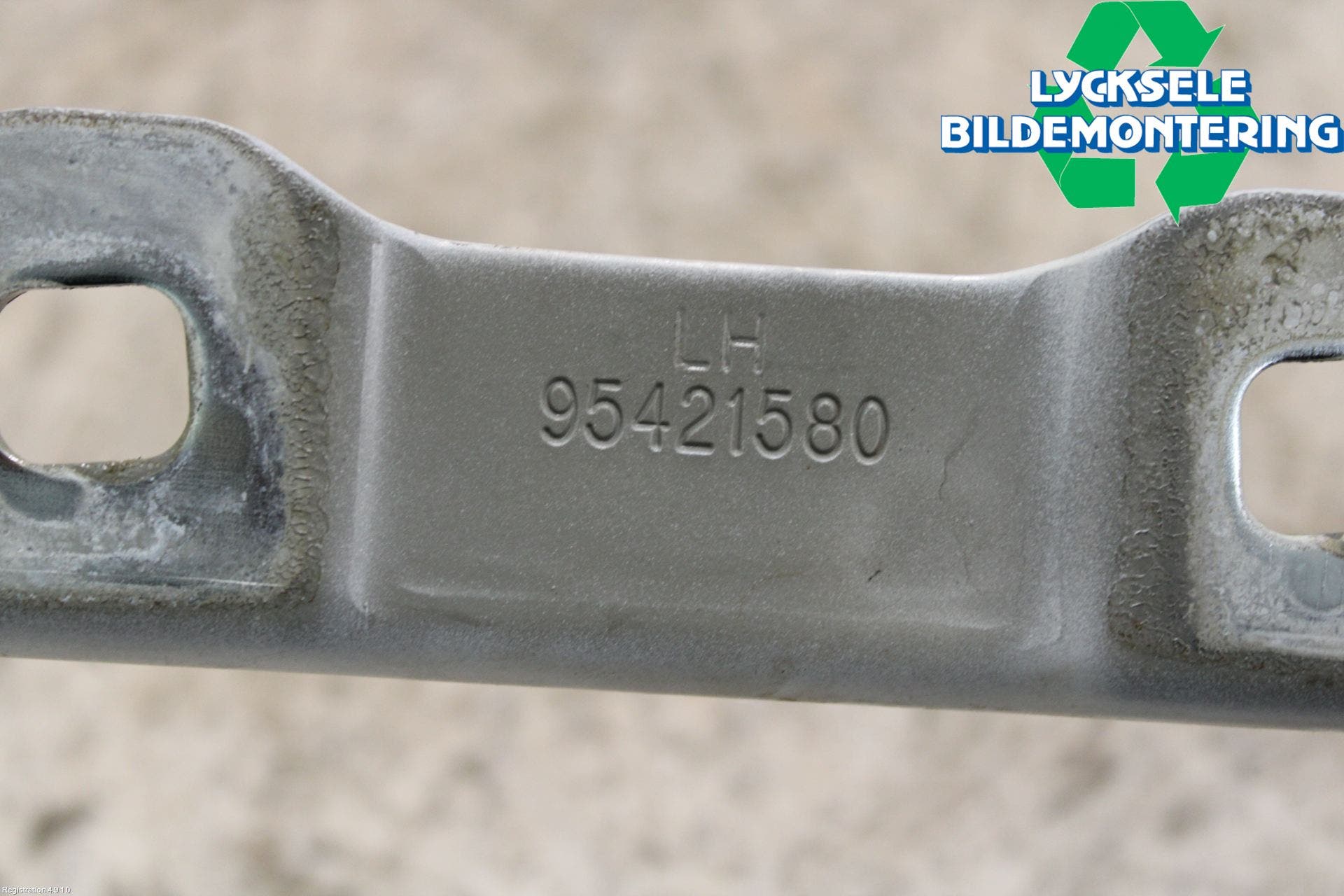 Opel MOKKA 13-20 Huvgångjärn