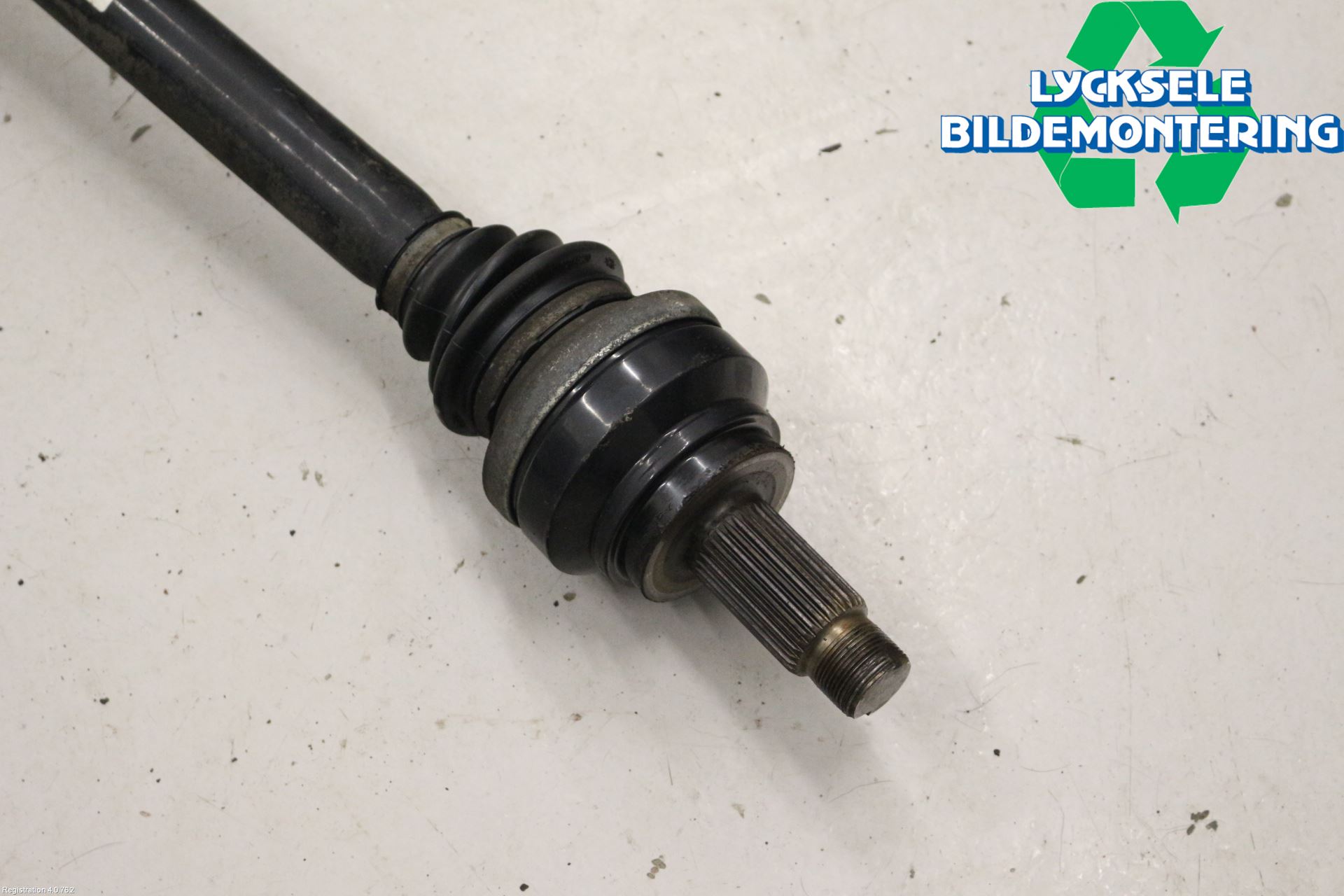 BMW 6 GRAN COUPÉ F06 12-19 Drivaxel Bak Höger