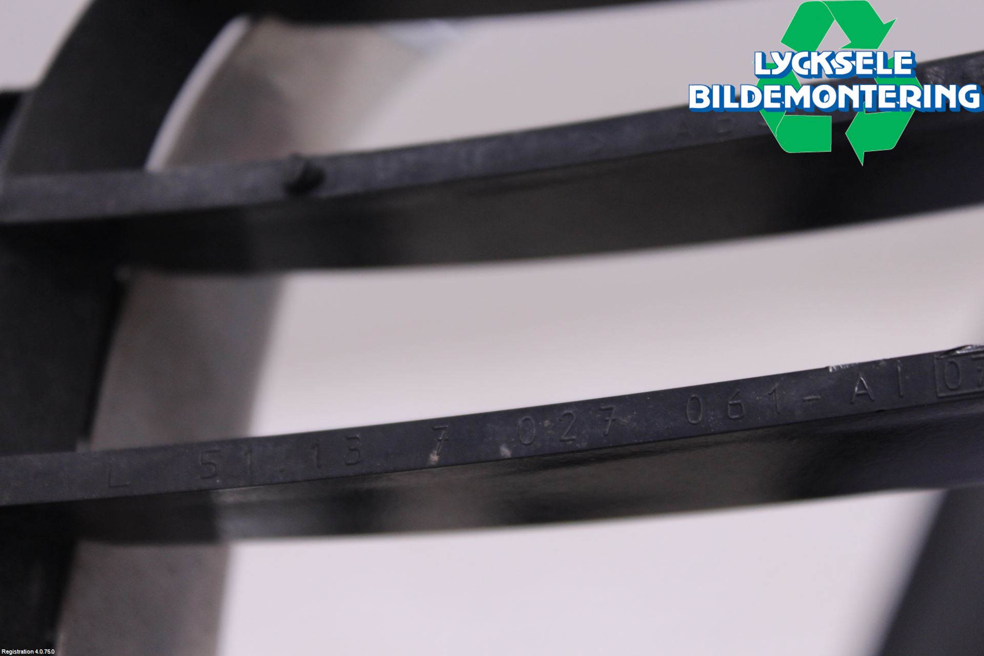 BMW 5 E60/61 Sed/Tou 02-10 Grilldel Vänster