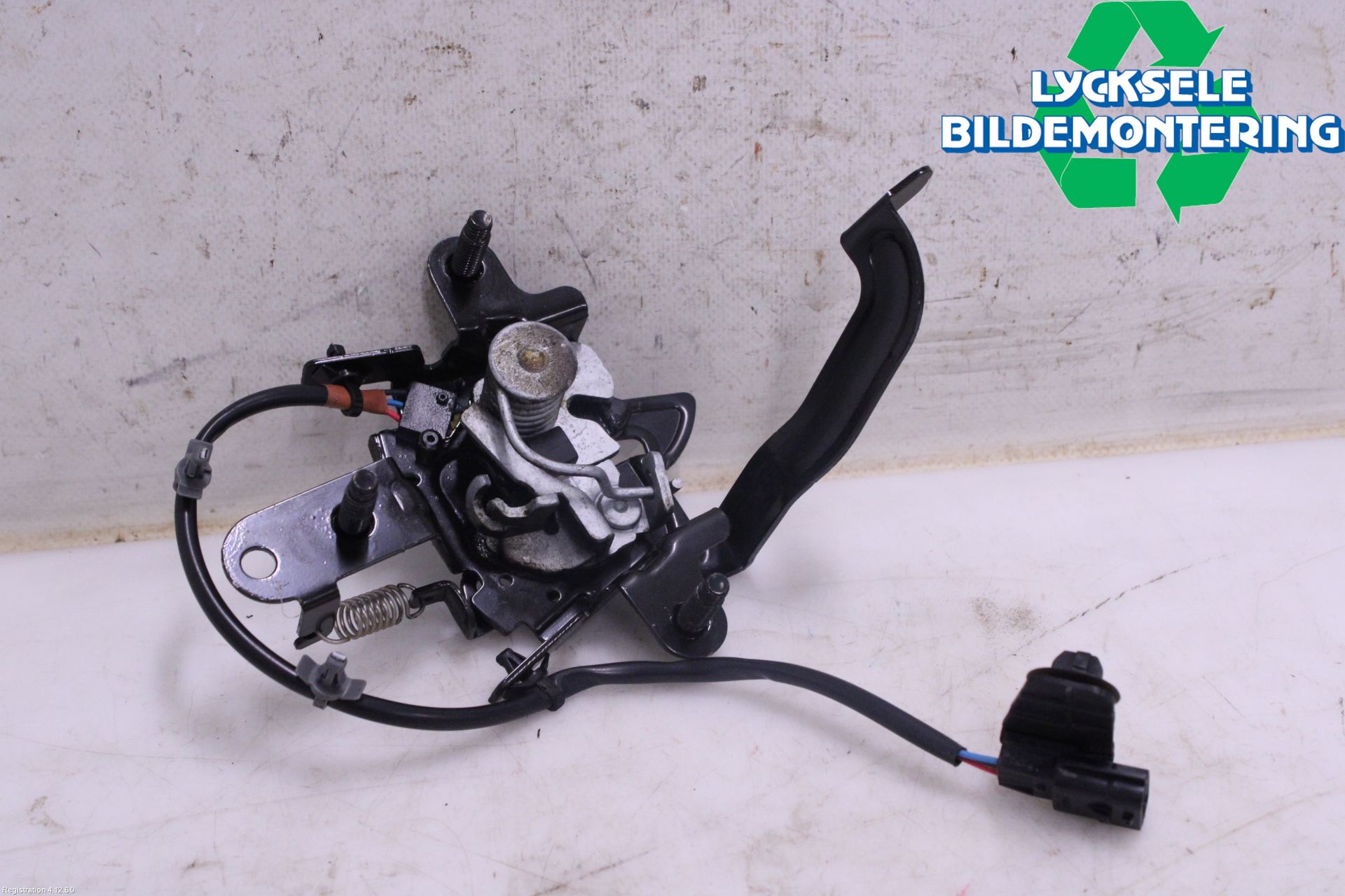 Subaru OUTBACK 21- Huvlås