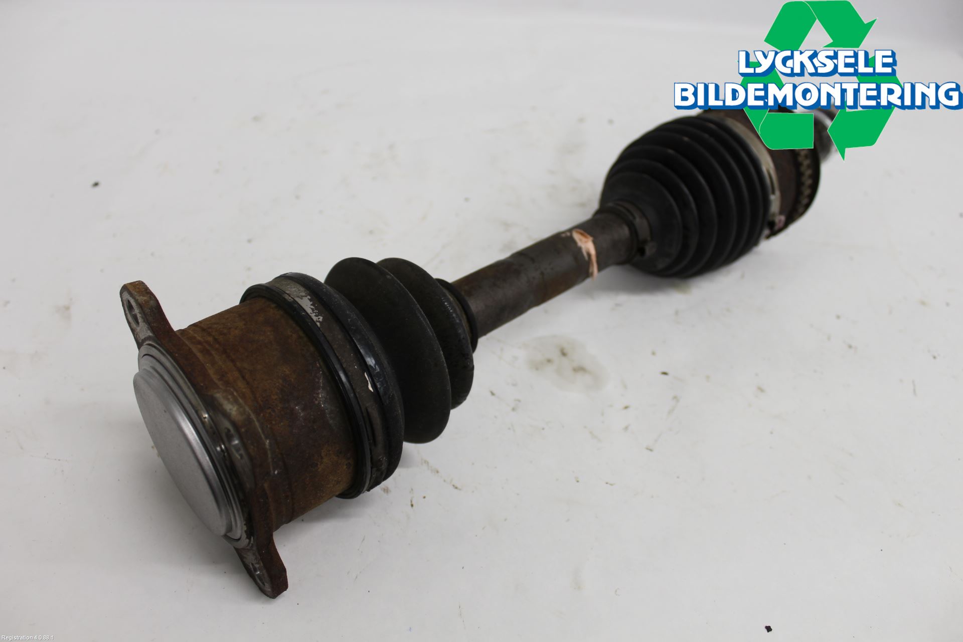 Mitsubishi L200 16-23 Drivaxel Fram Höger
