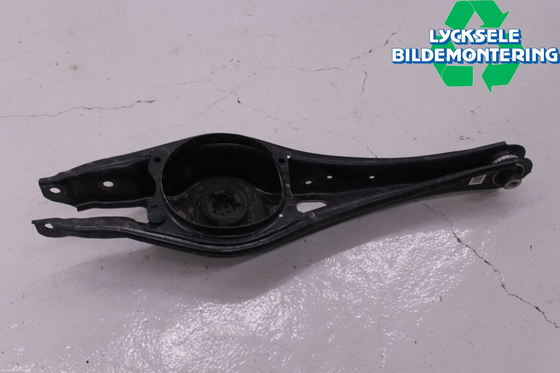 Volkswagen VW TIGUAN 16-24 Bärarm Bak Höger