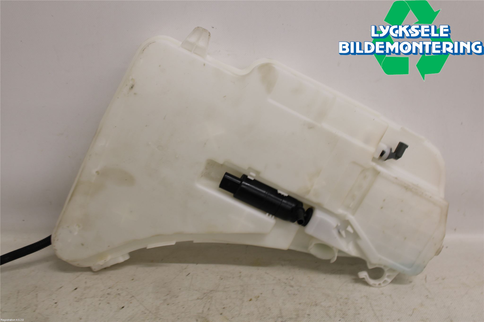 BMW 5 F10/F11/F18 09-17 Spolartank Vindruta-Strål