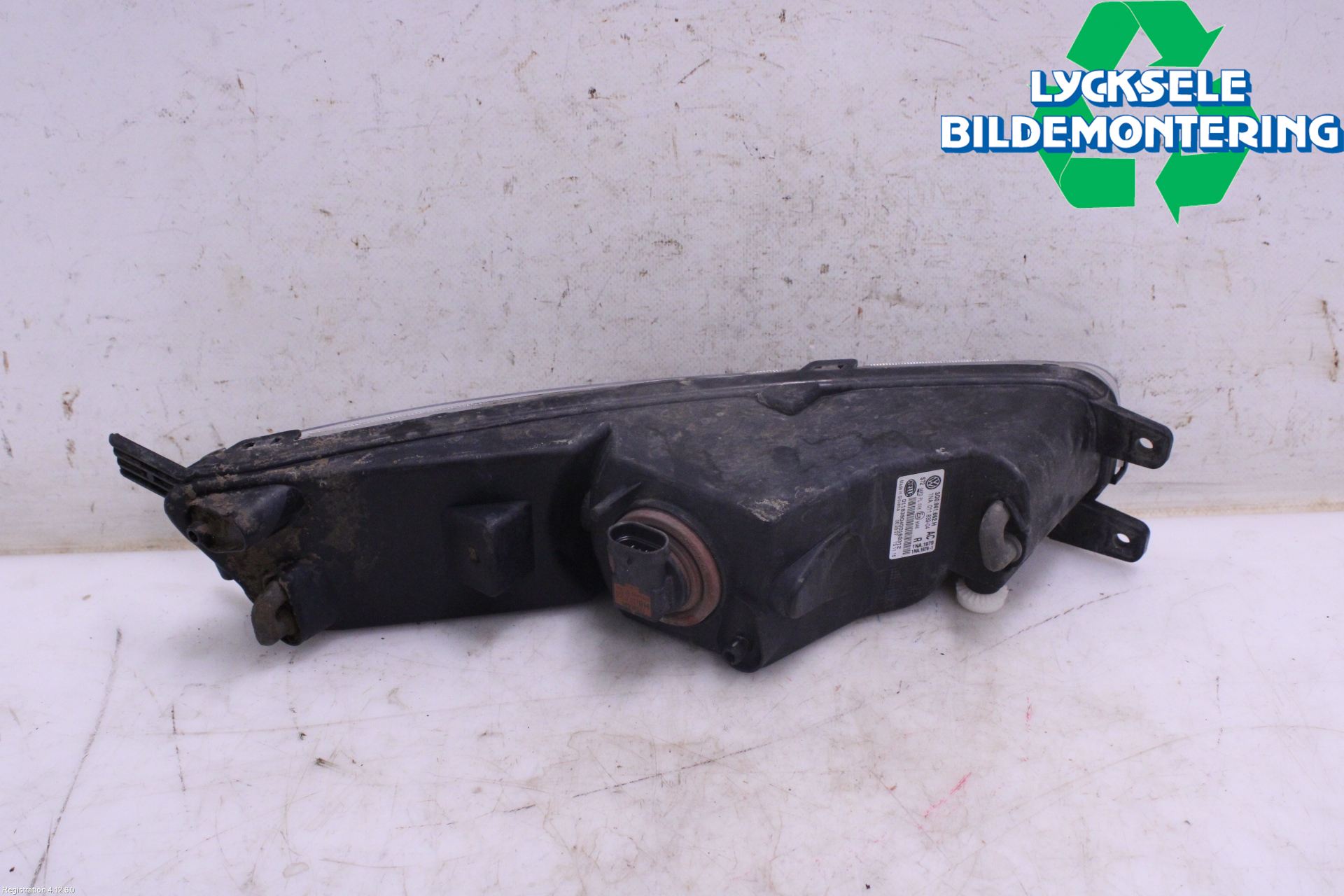Volkswagen VW PASSAT 15-19 Dimljus-Varselljus Fram