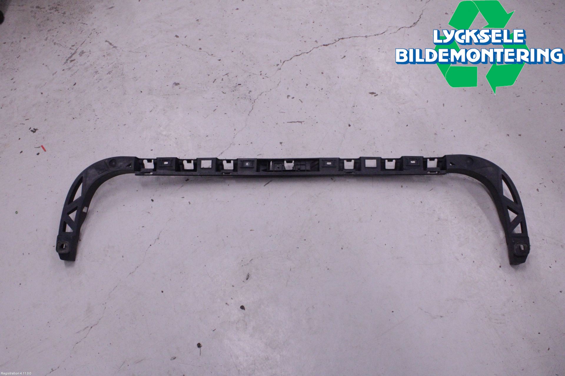 Volkswagen VW PASSAT 05-11 Stötfångardel Bak Mitt