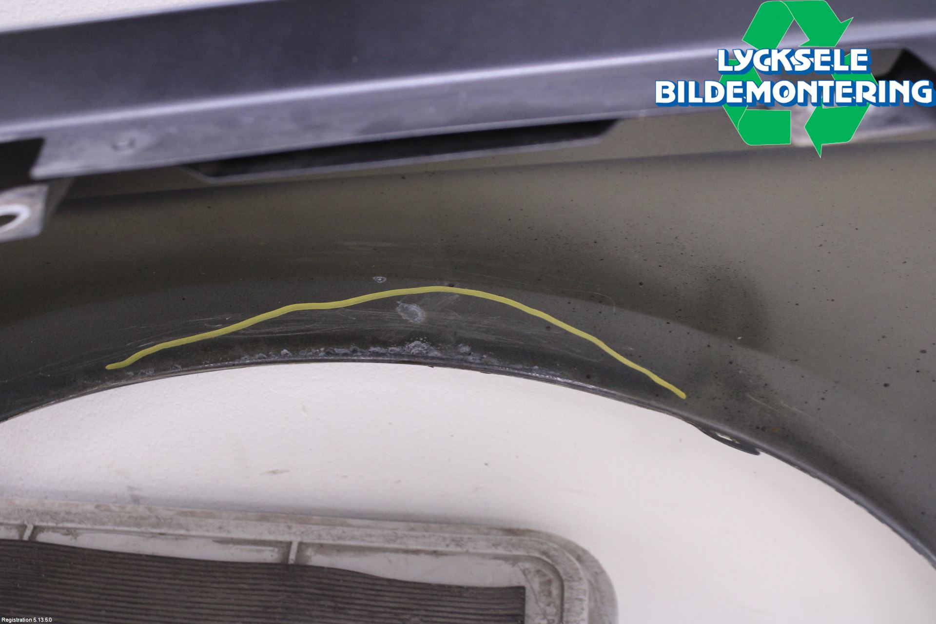 Volkswagen VW PASSAT 11-14 Skärm Fram Höger