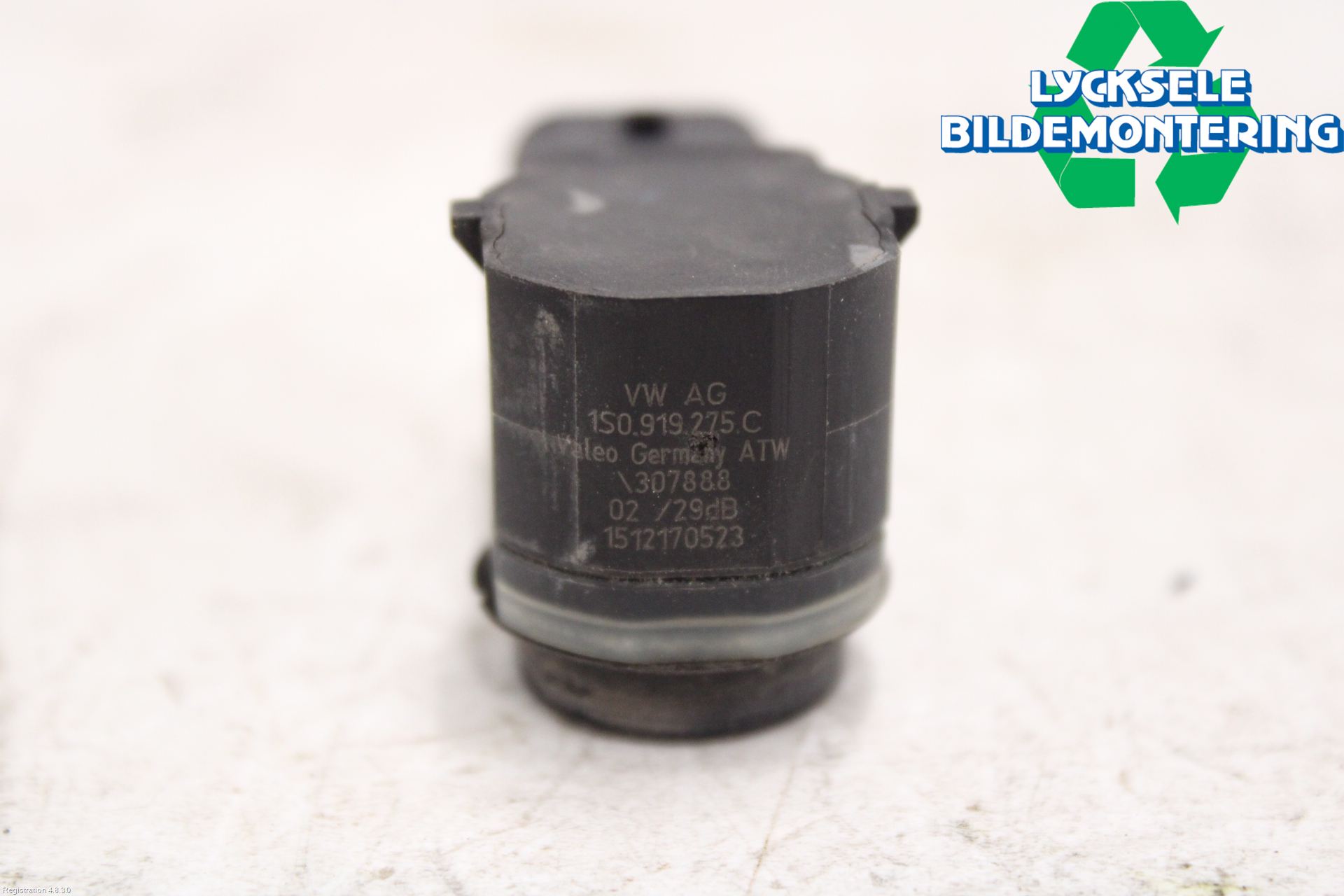 Audi A6 ALLROAD 12-18 Parkeringshjälp Frontsensor