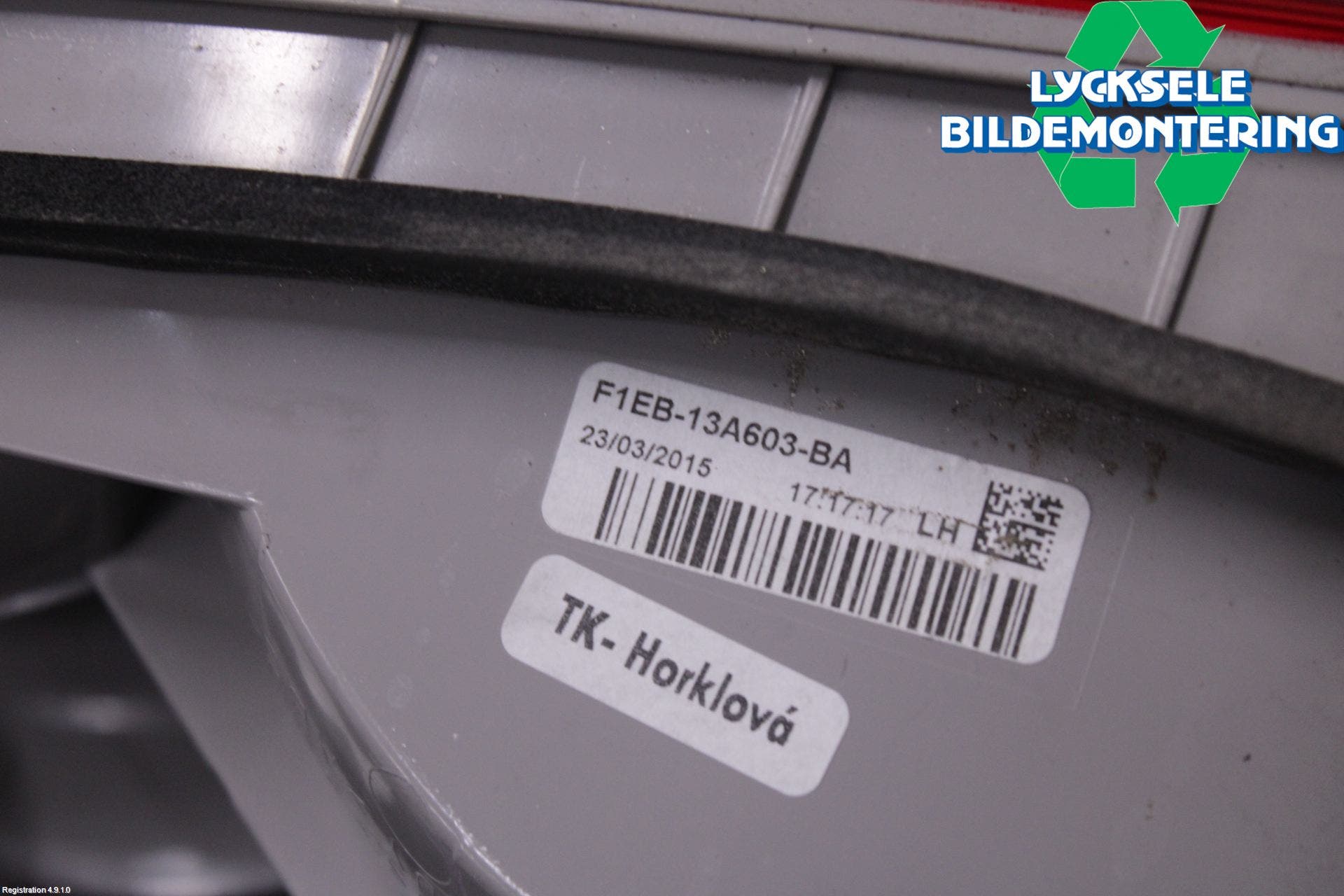 Ford FOCUS 15-18 Bakljus Lucka Vä