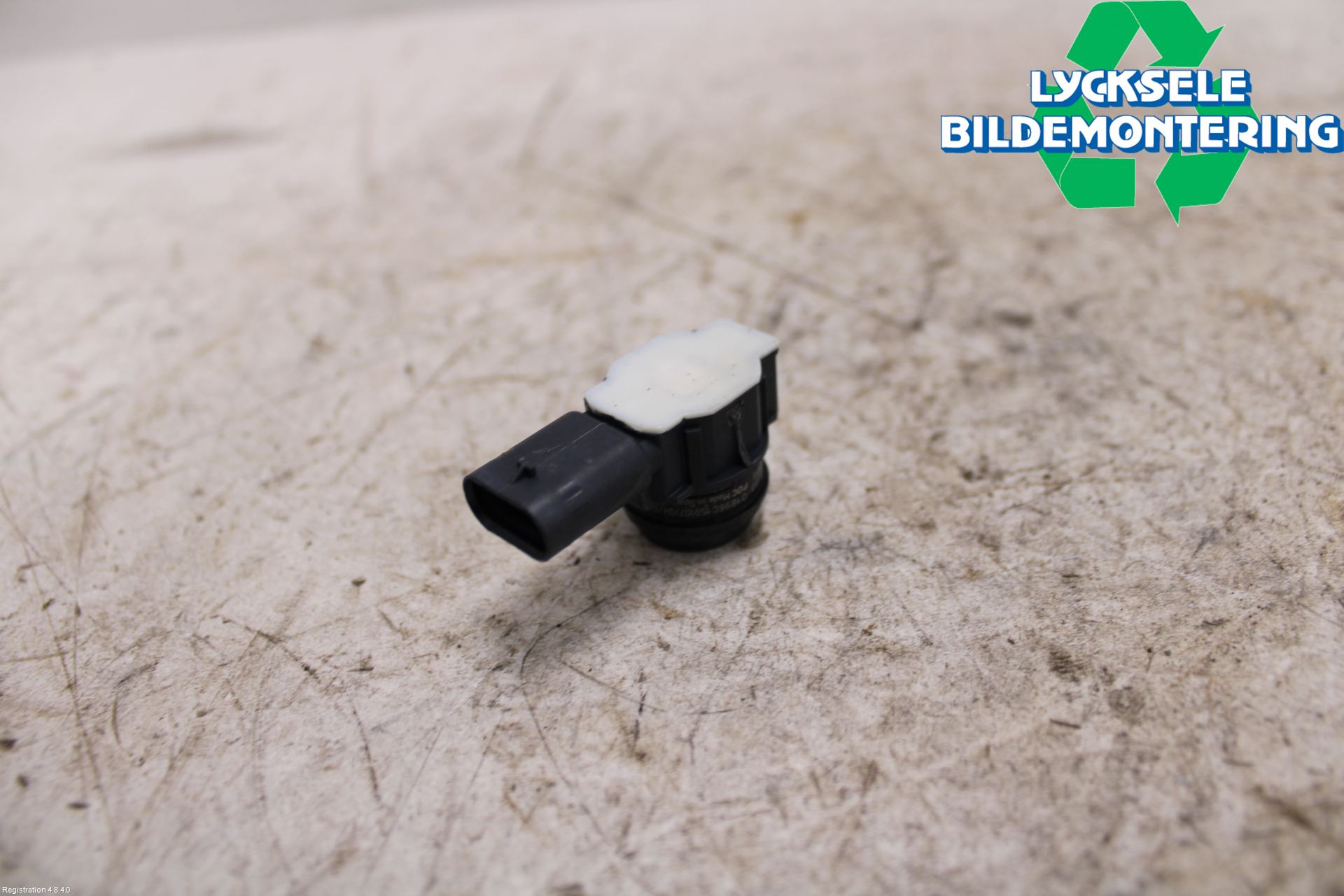 BMW 3 F30/F31/F80 12-19 Parkeringshjälp Frontsensor