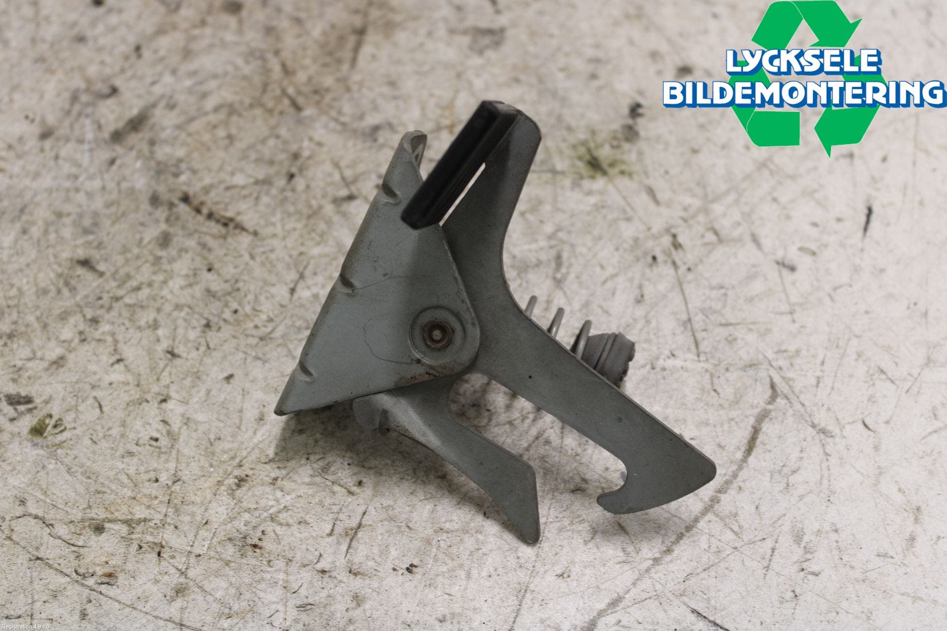 Volvo V70 05-08 Huv Spärr