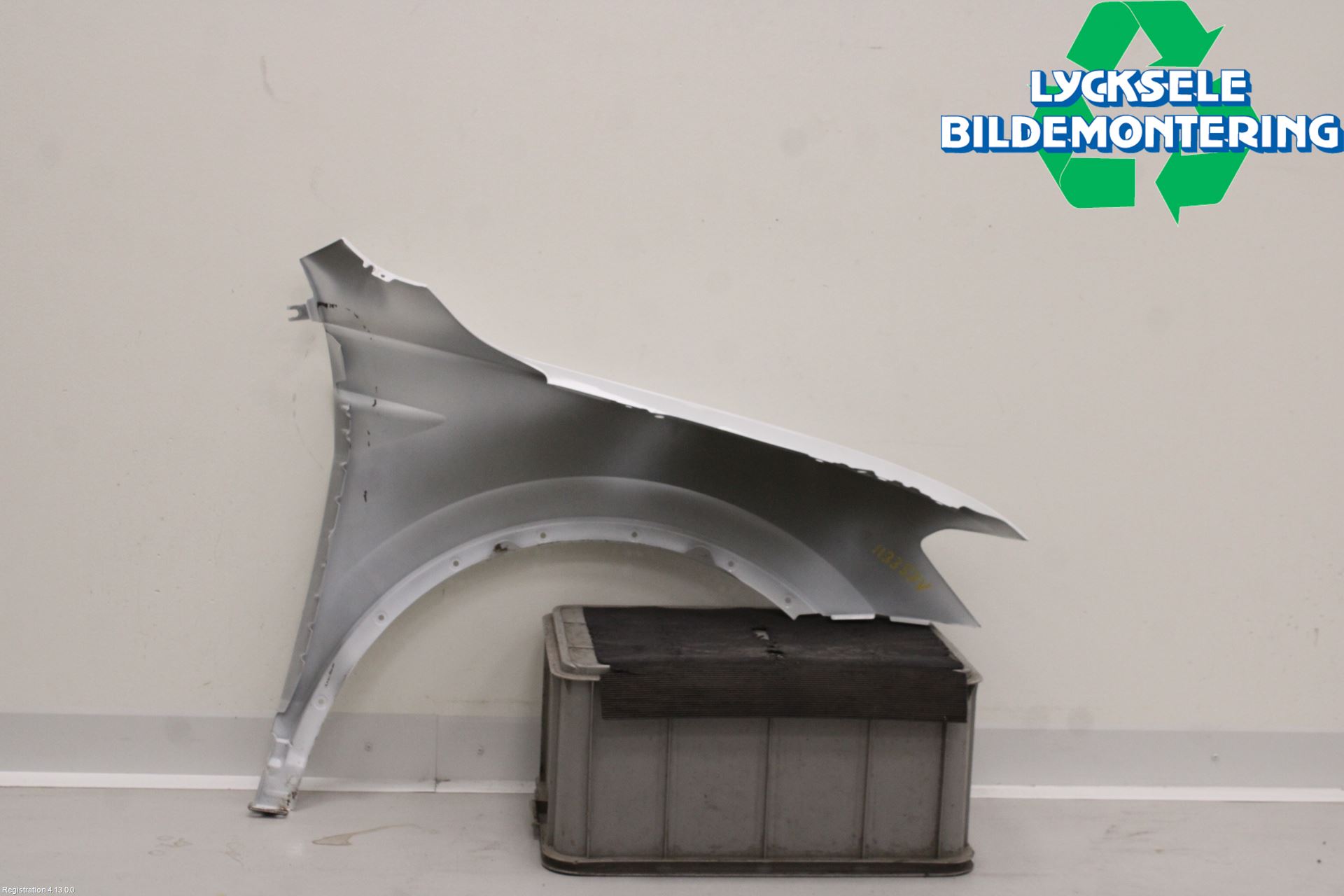 Volkswagen VW TIGUAN 16-24 Skärm Fram Vänster