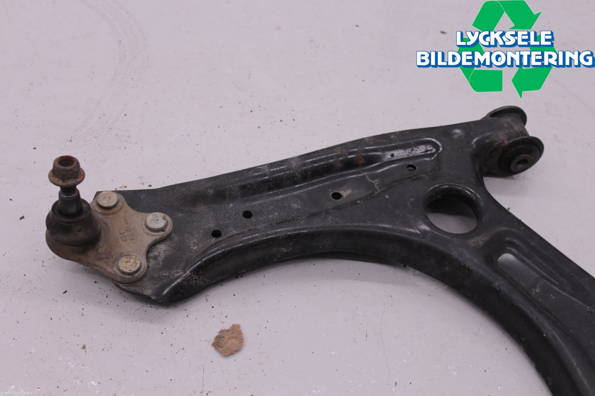 Volkswagen VW POLO 10-17 Bärarm Fram Undre Vä