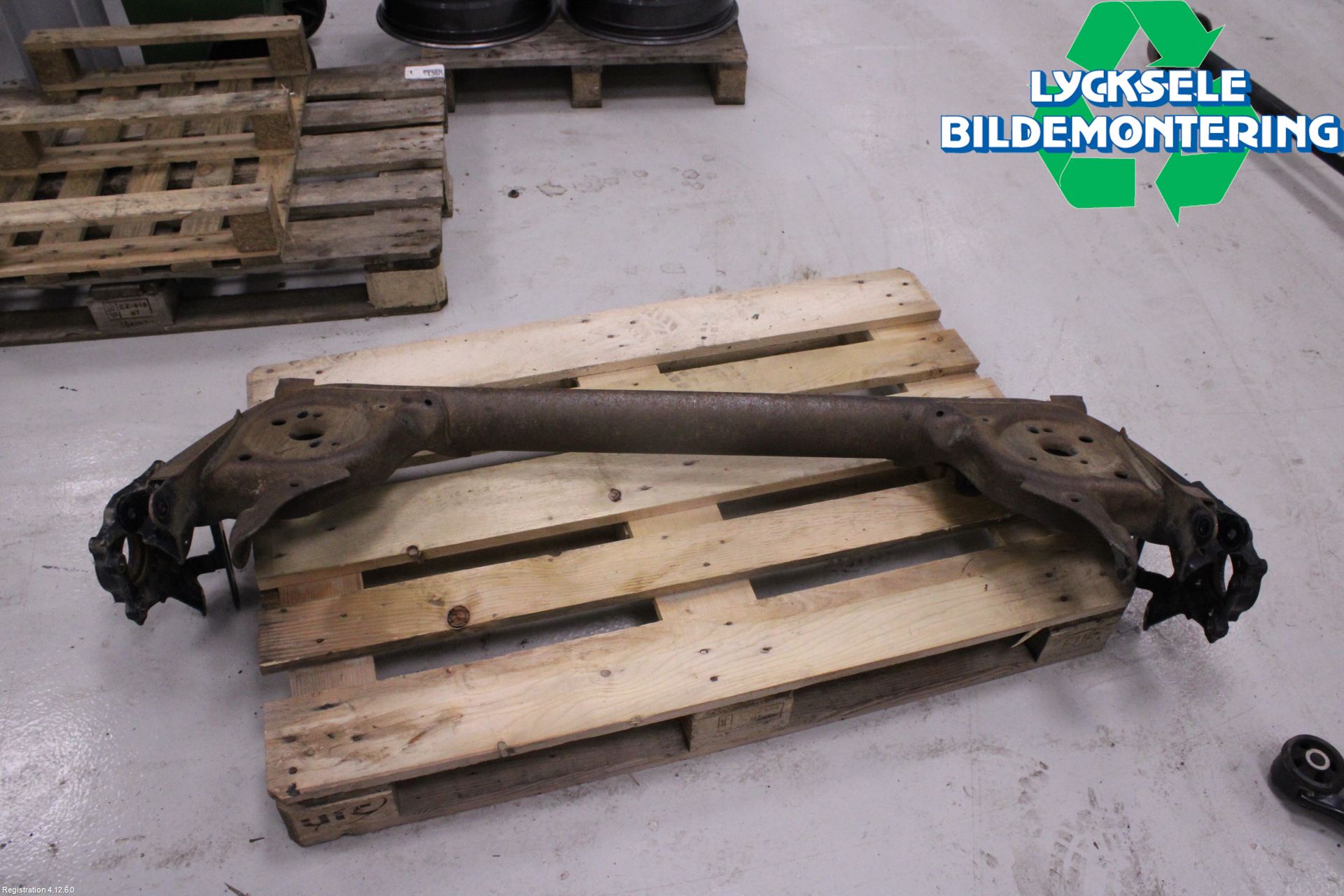 Volkswagen VW CADDY 21- Bakaxelbalk