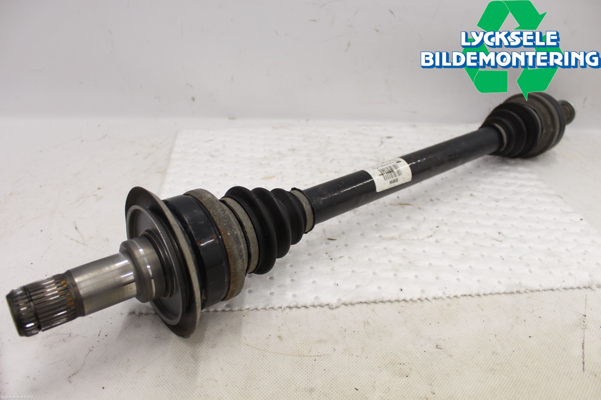 BMW X4 F26 14-18 Drivaxel Bak Vänster