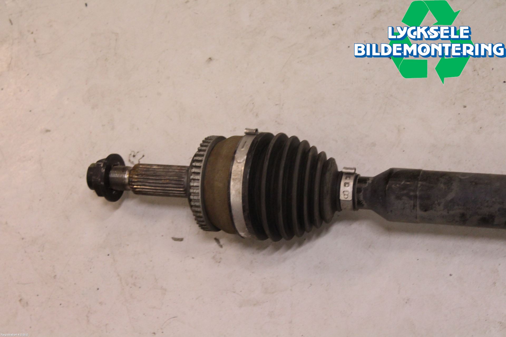 Kia CEED 12-18 Drivaxel Fram Höger
