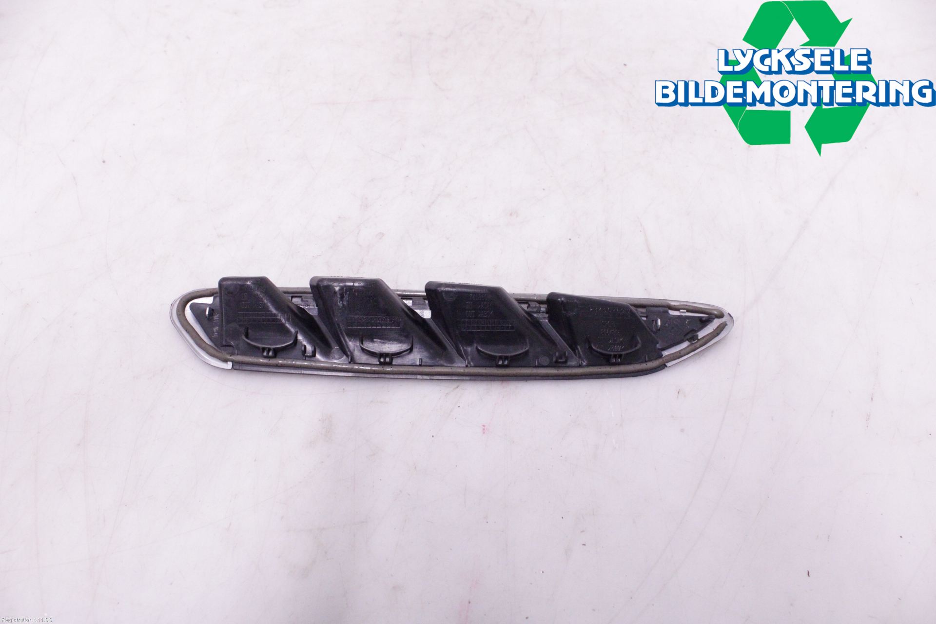 BMW X3 G01 18- List Framskärm Vä