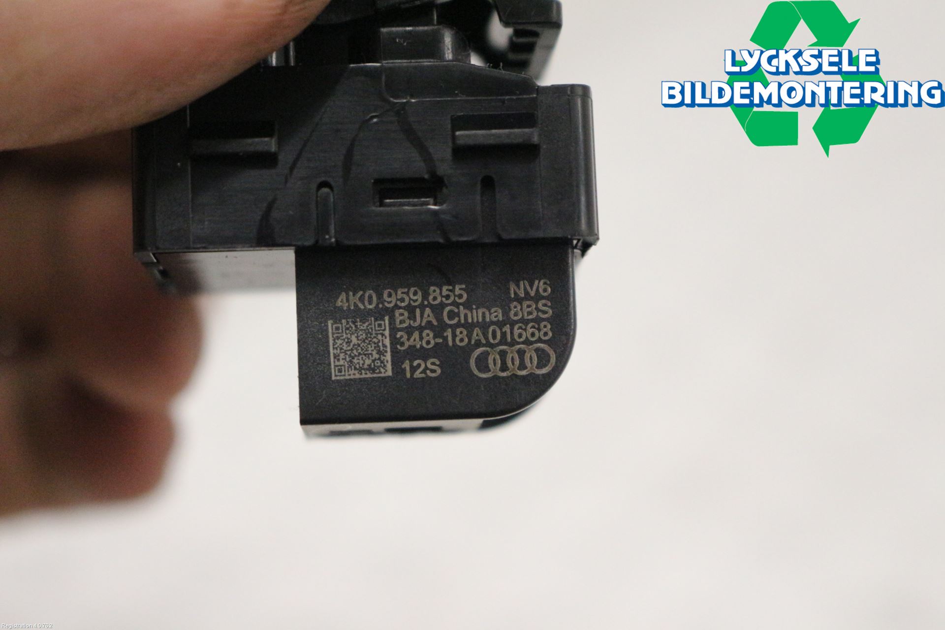 Audi A6 F2/C8 19- Strömställare Elhiss