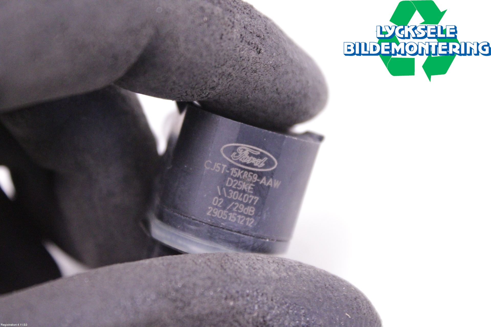 Ford KUGA 13-16 Parkeringshjälp Frontsensor