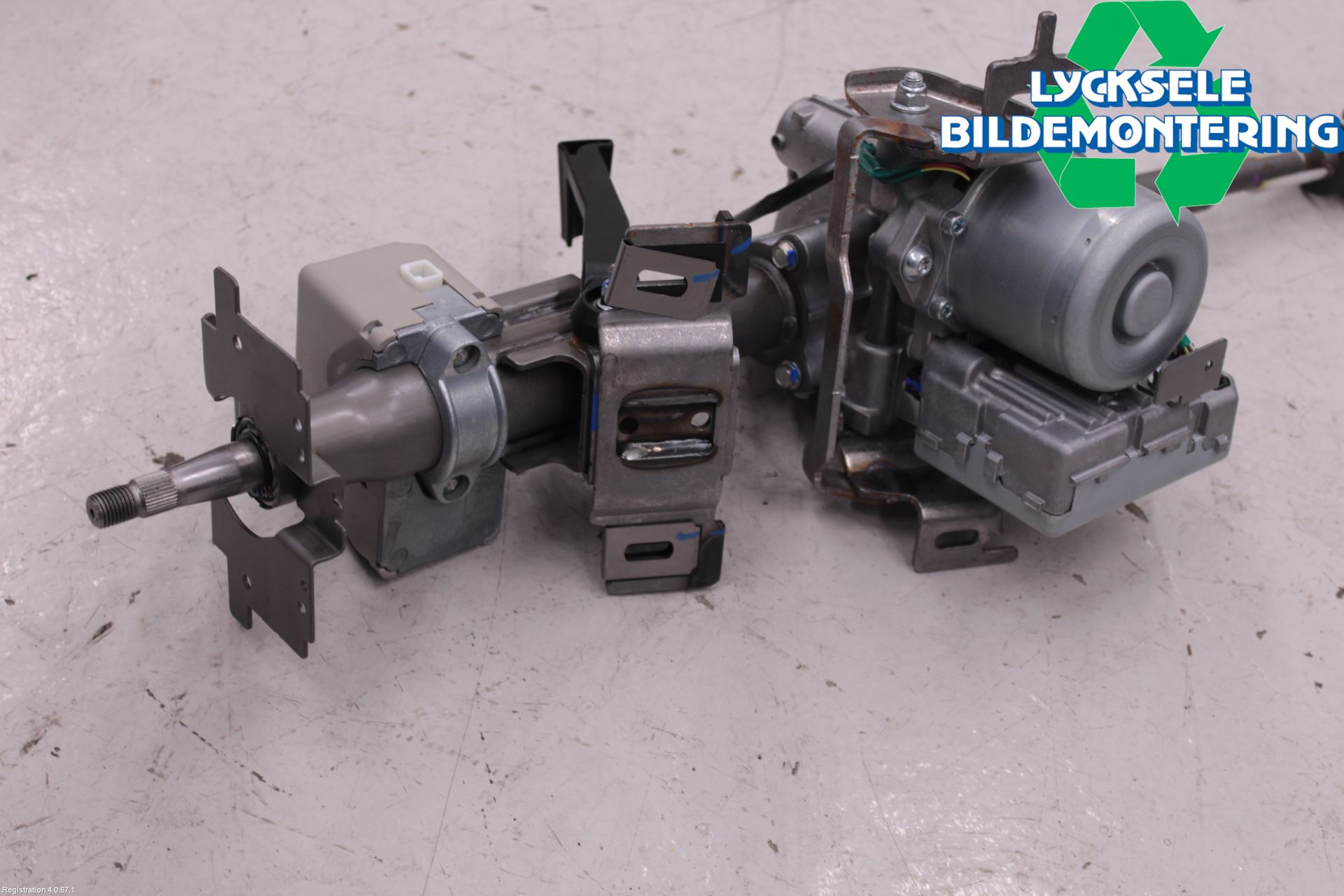 Nissan JUKE 14-19 Rattaxelagg Med Inb Servo