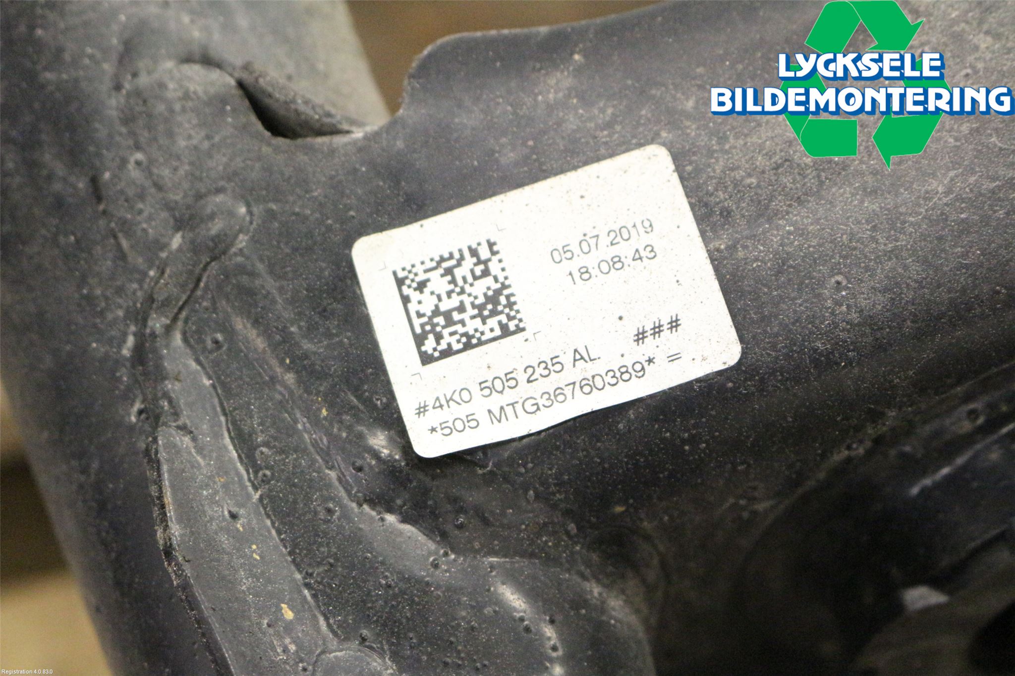 Audi A6 F2/C8 19- Bakaxelbalk