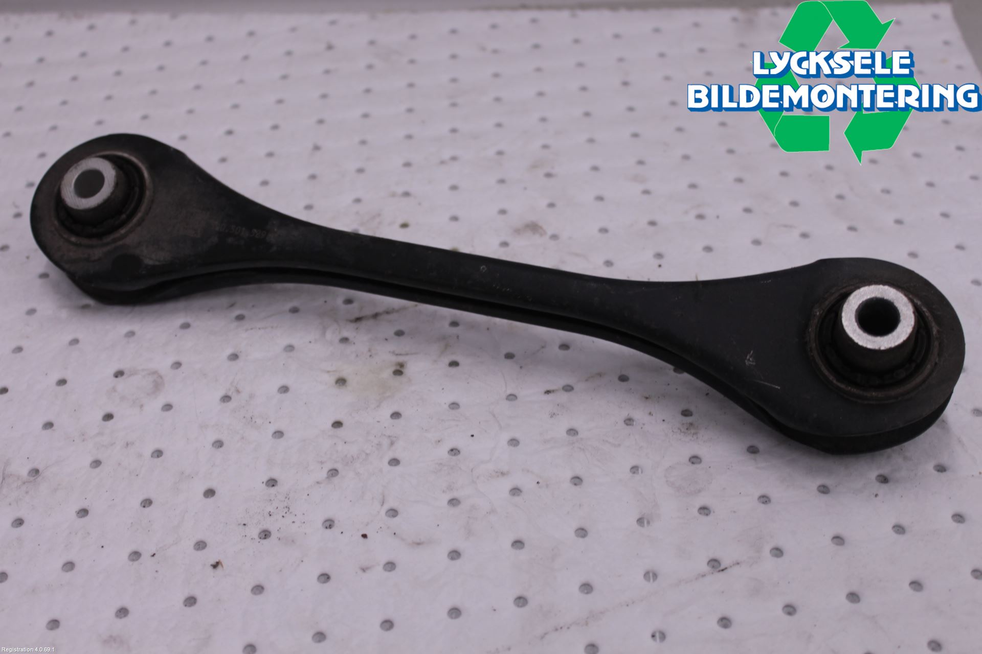 Volkswagen VW TIGUAN 16-24 Bärarm Bak Vä-Hö