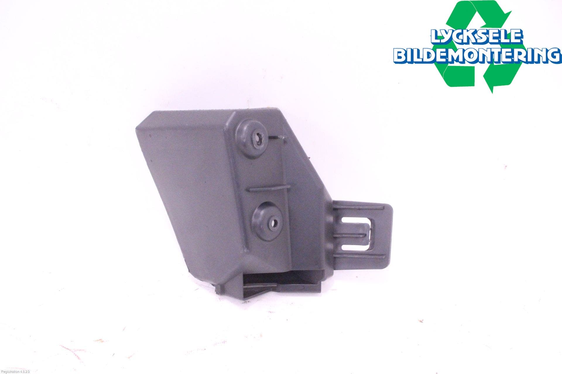 Ford FOCUS 15-18 Stötfångarfäste Bak Hö