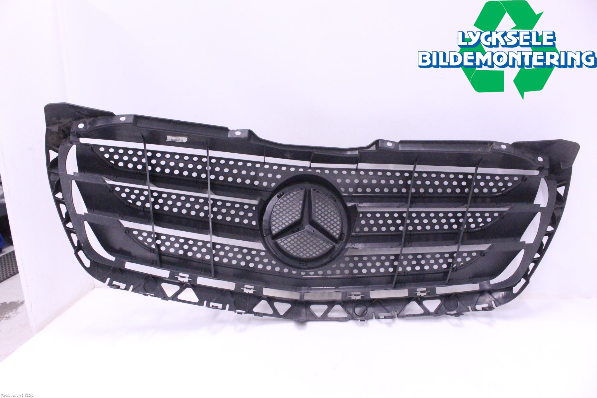 Mercedes-Benz MB SPRINTER (W906) 06-18 Grill Komp