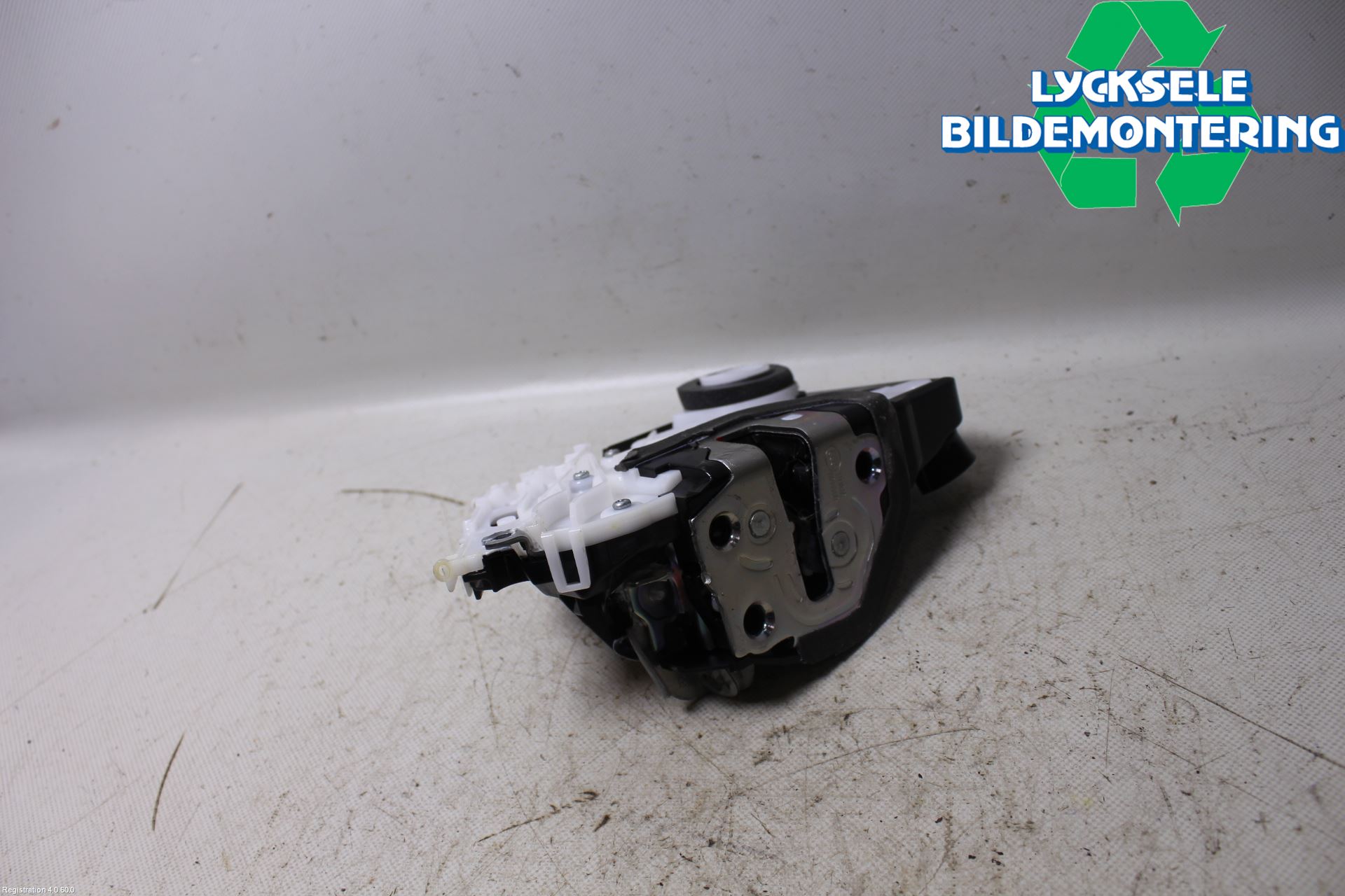 Subaru OUTBACK 15-20 Låskista-Dörrlås