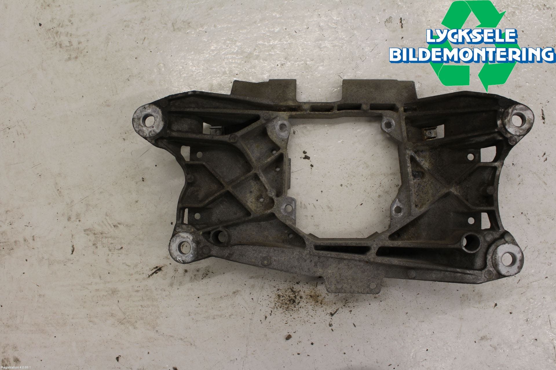 Audi A6/S6 4G 11-18 Växellådsfäste