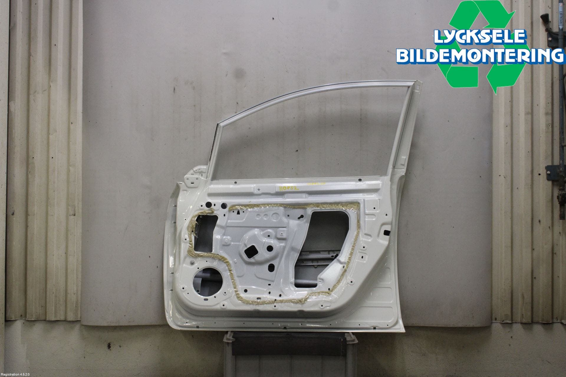 Nissan LEAF 11-17 Dörr Fram Höger