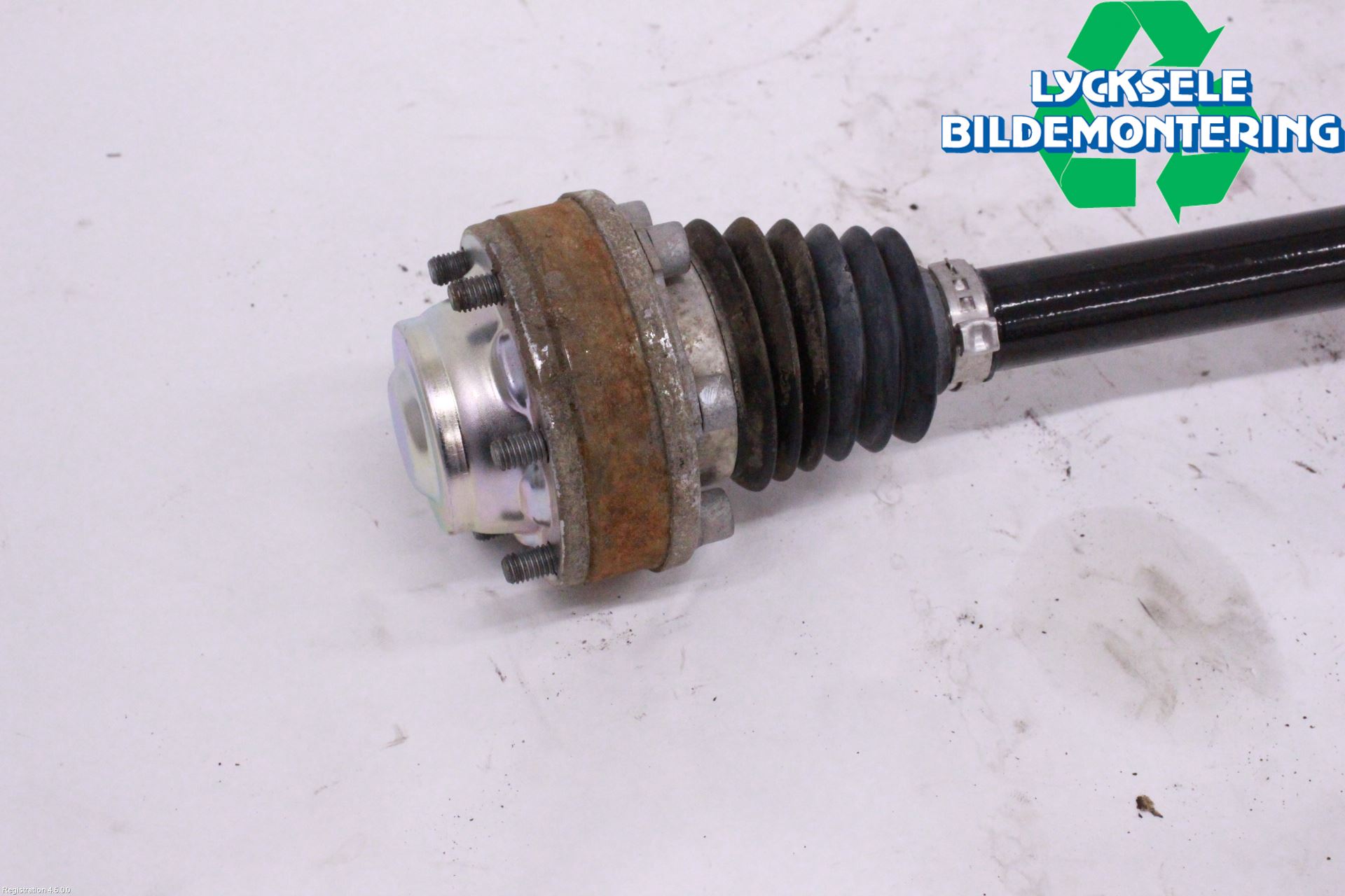 Volkswagen VW TIGUAN 16-24 Drivaxel Bak Höger