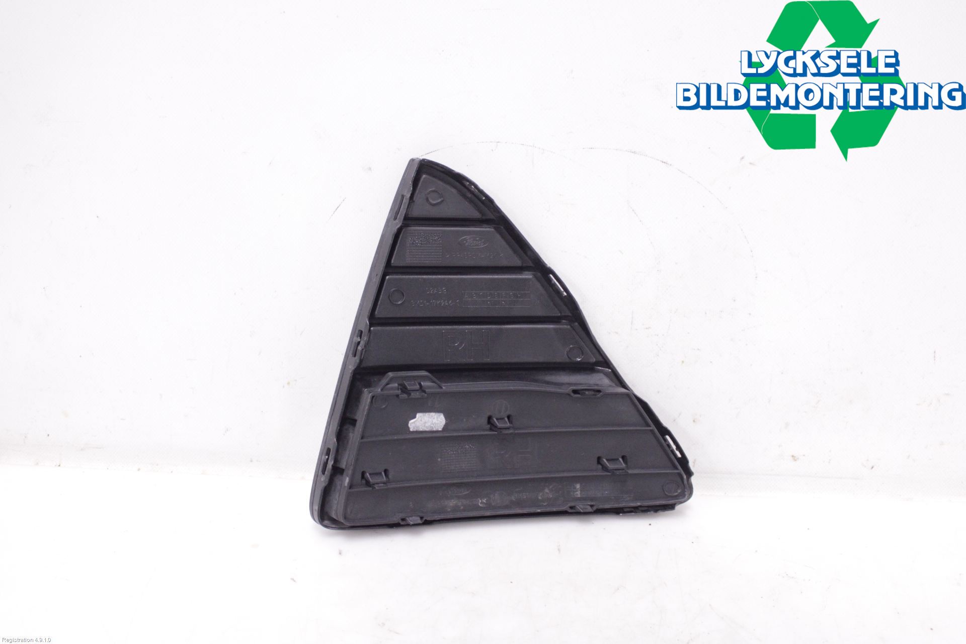 Ford FOCUS 11-14 Grilldel Höger