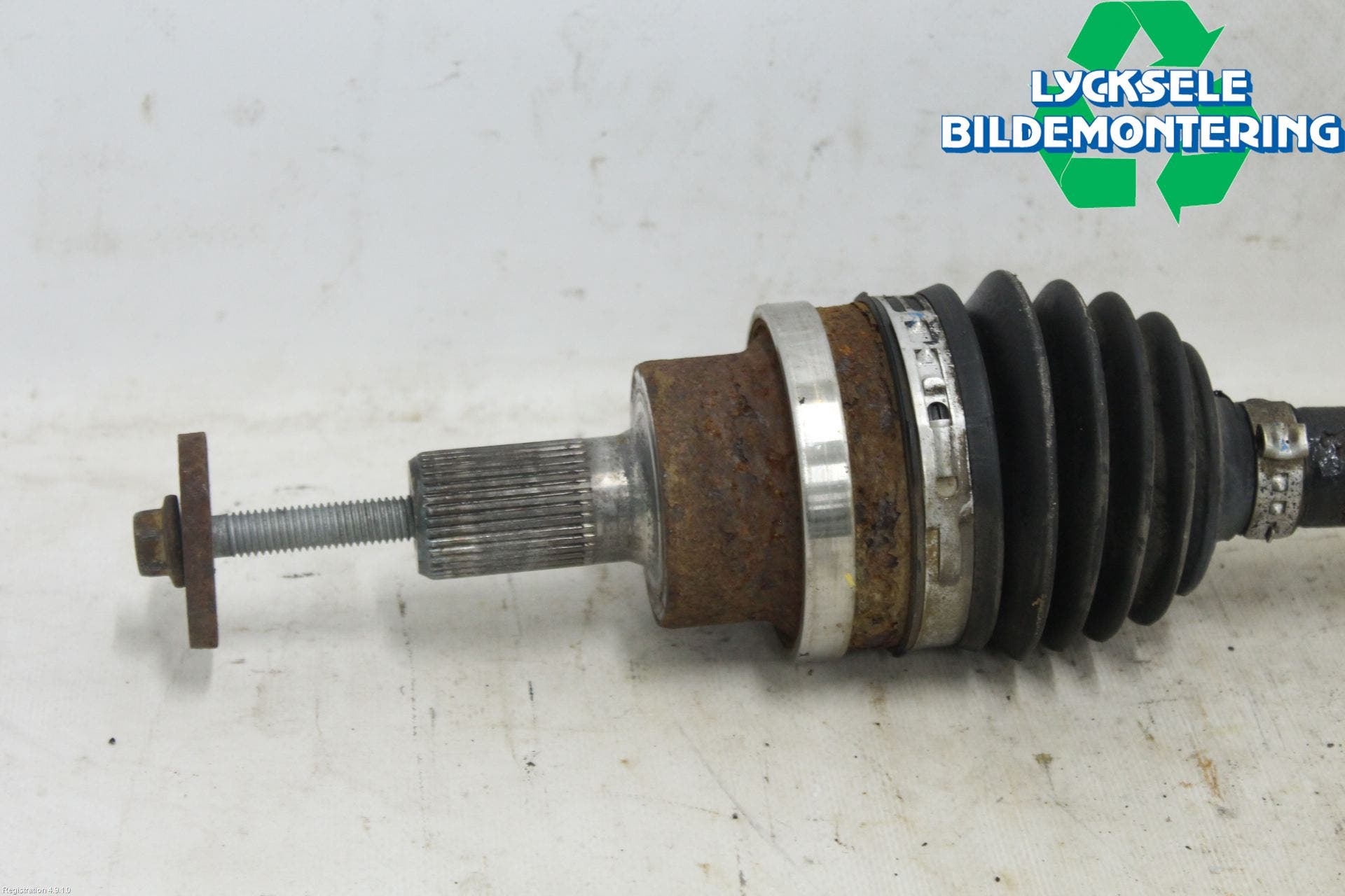 Volvo V70 08-13 Drivaxel Bak Vänster