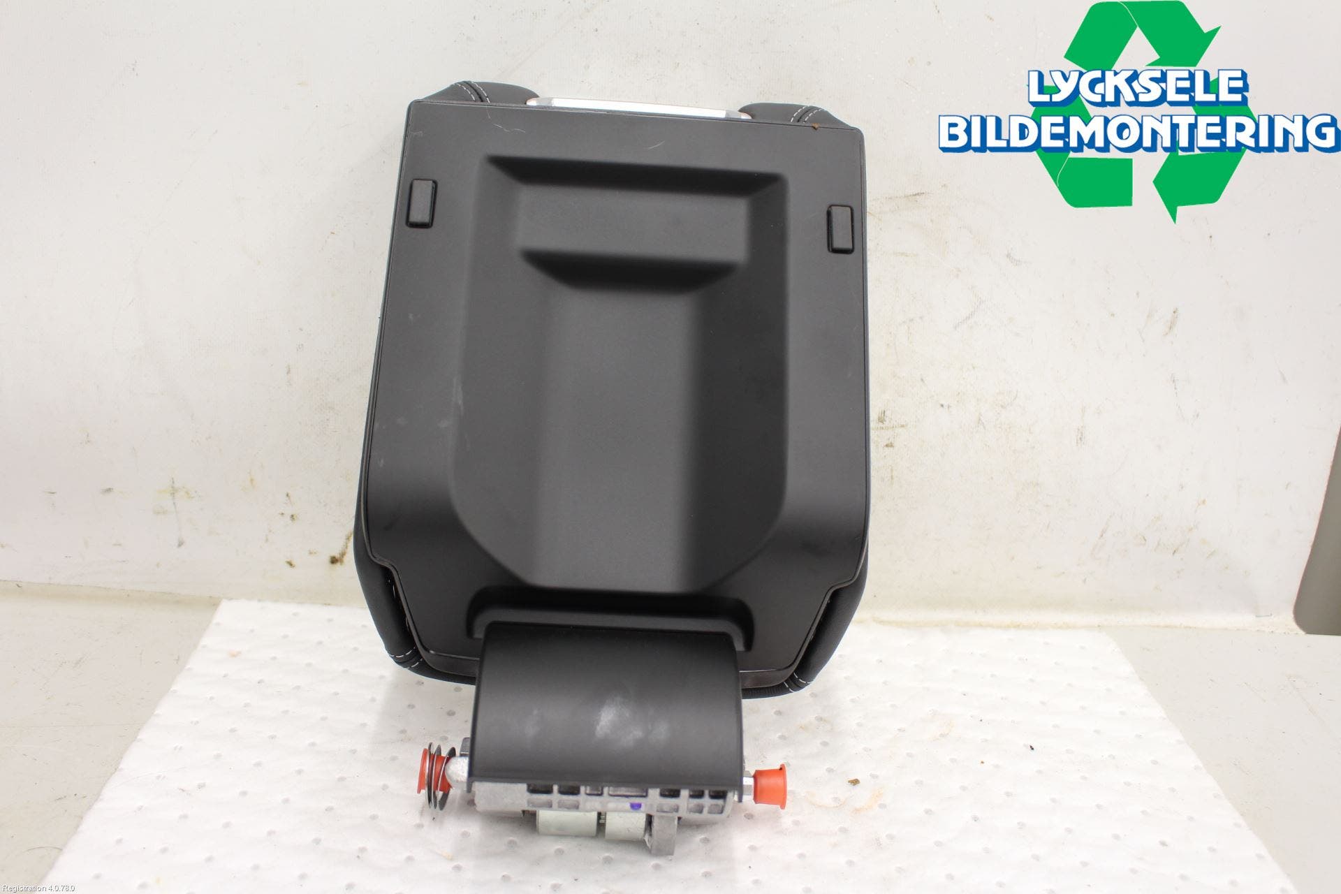 Audi A6 F2/C8 19- Inredning Armstöd