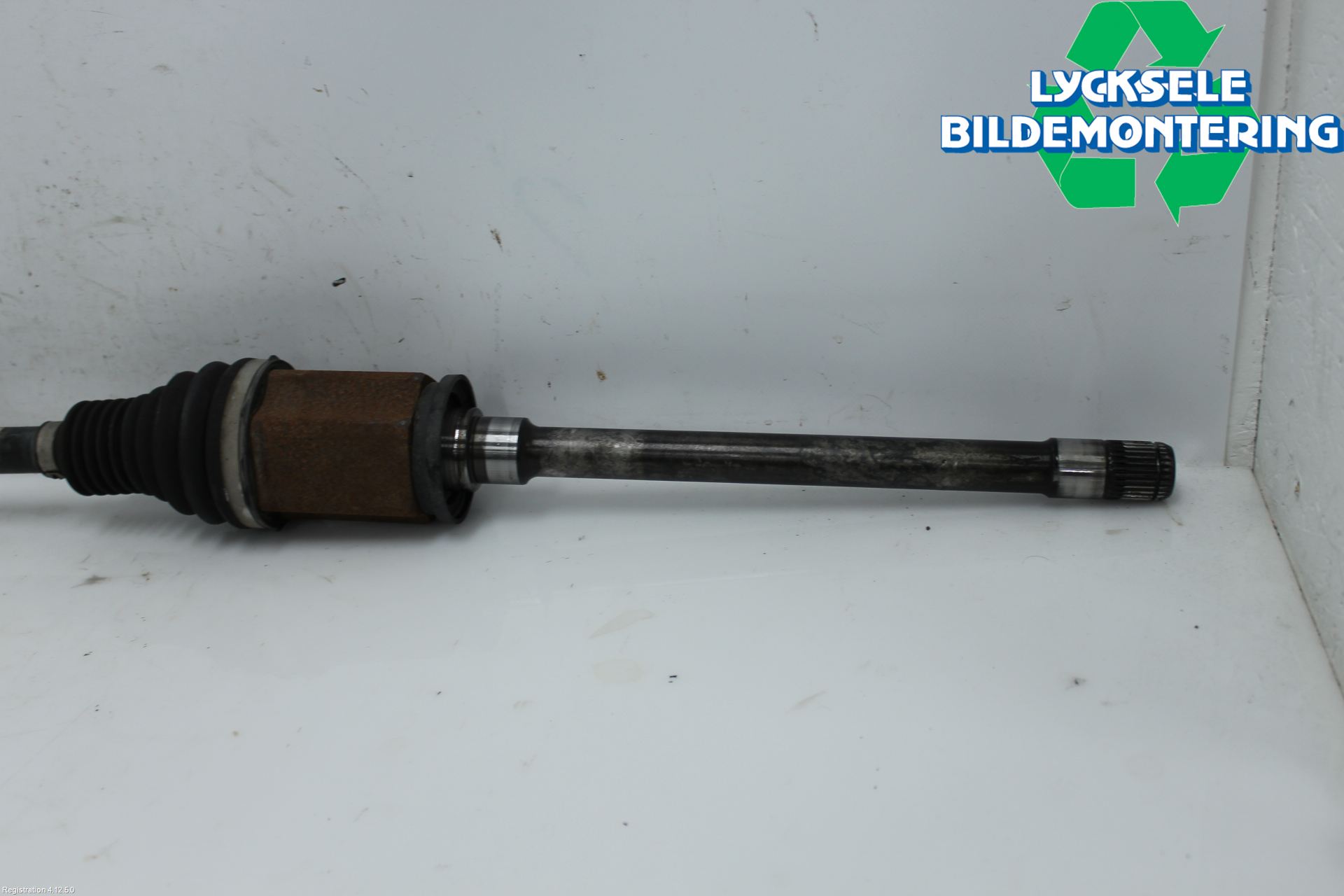 BMW 3 F30/F31/F80 12-19 Drivaxel Fram Höger
