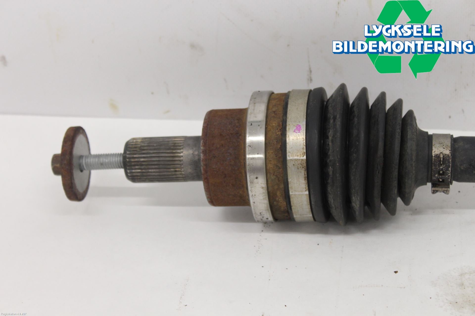 Volvo V70 14-16 Drivaxel Bak Vänster
