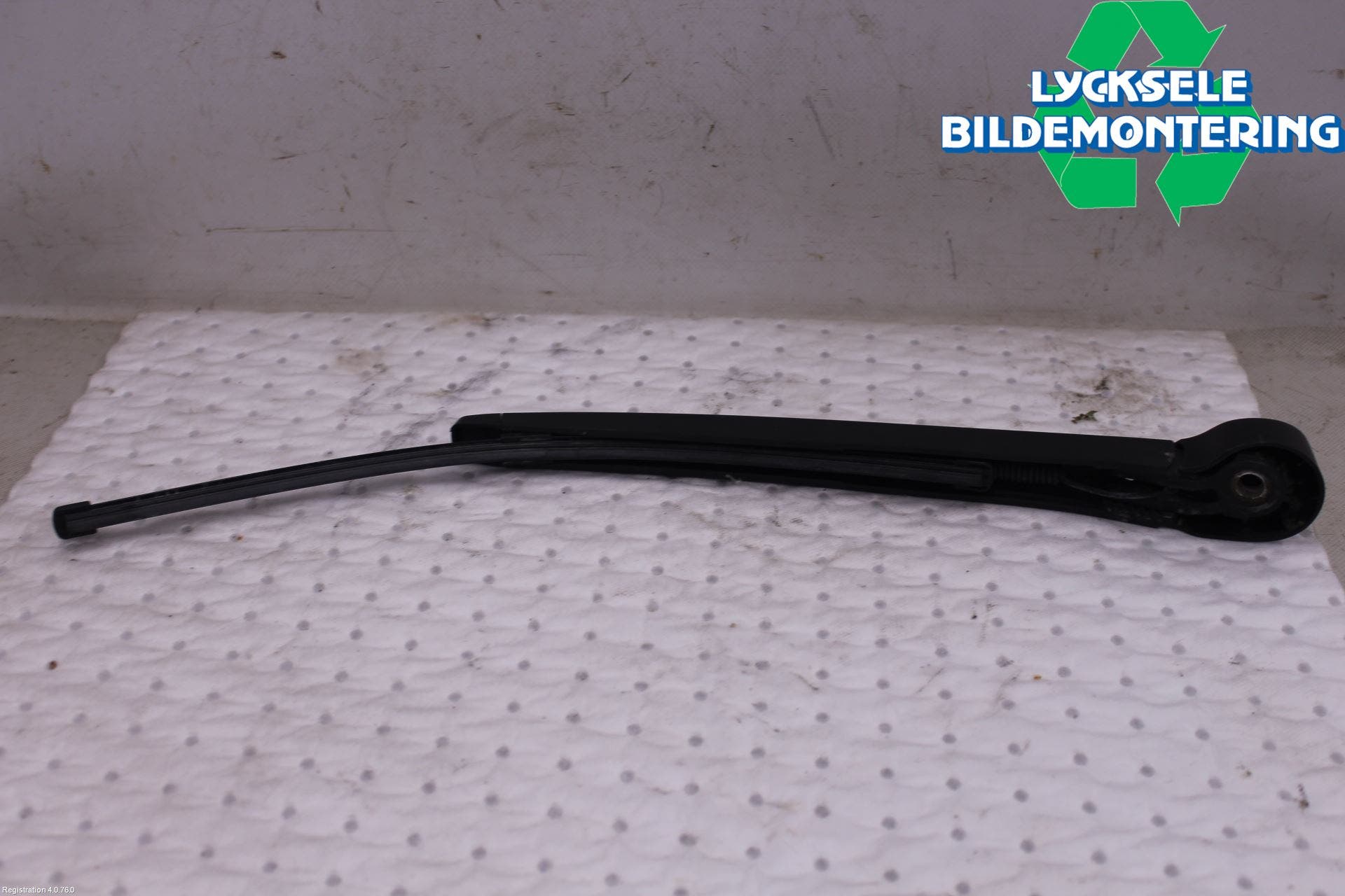 Skoda SCALA 19- Torkararm-Bakruta