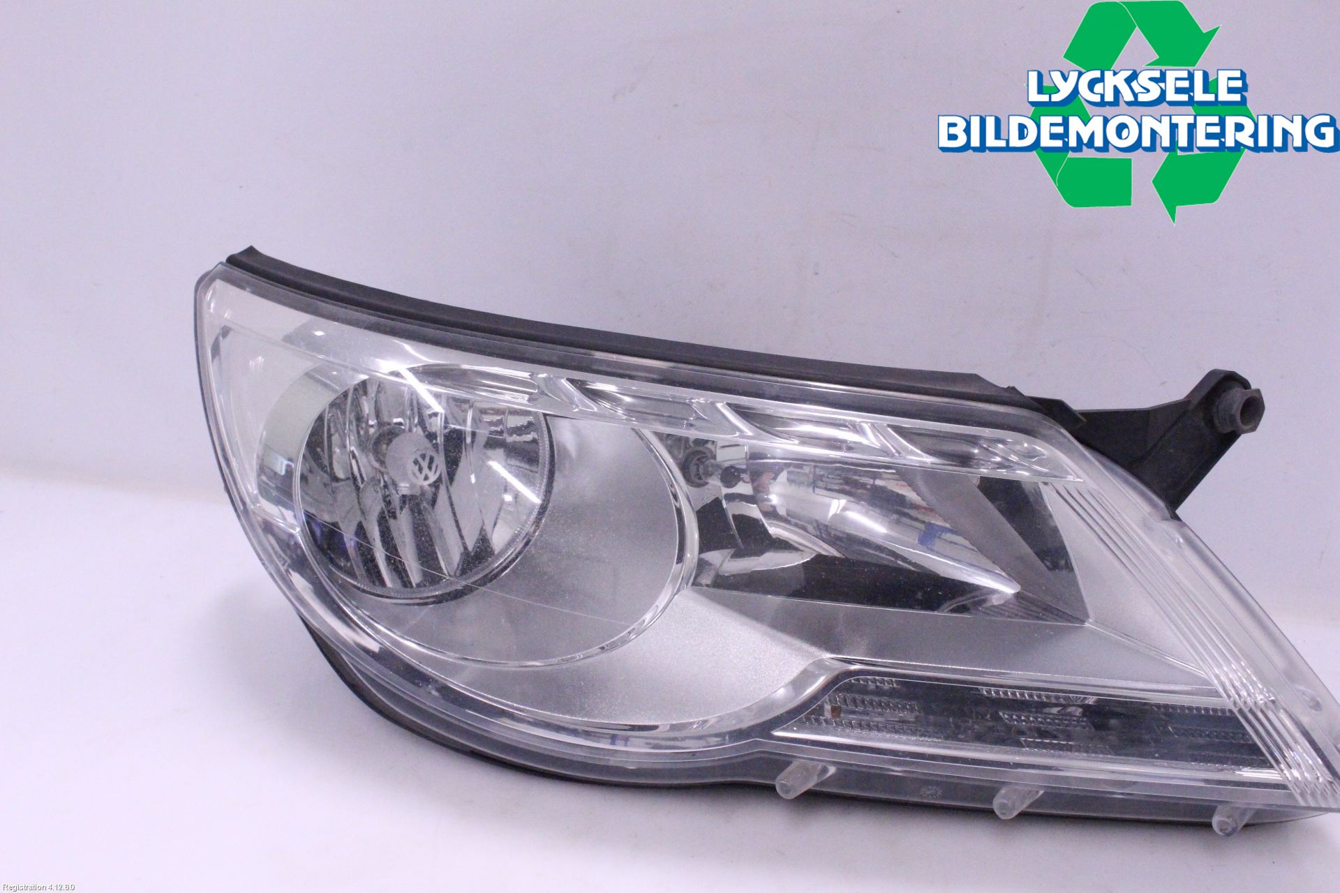 Volkswagen VW TIGUAN 07-16 Strålkastare Höger