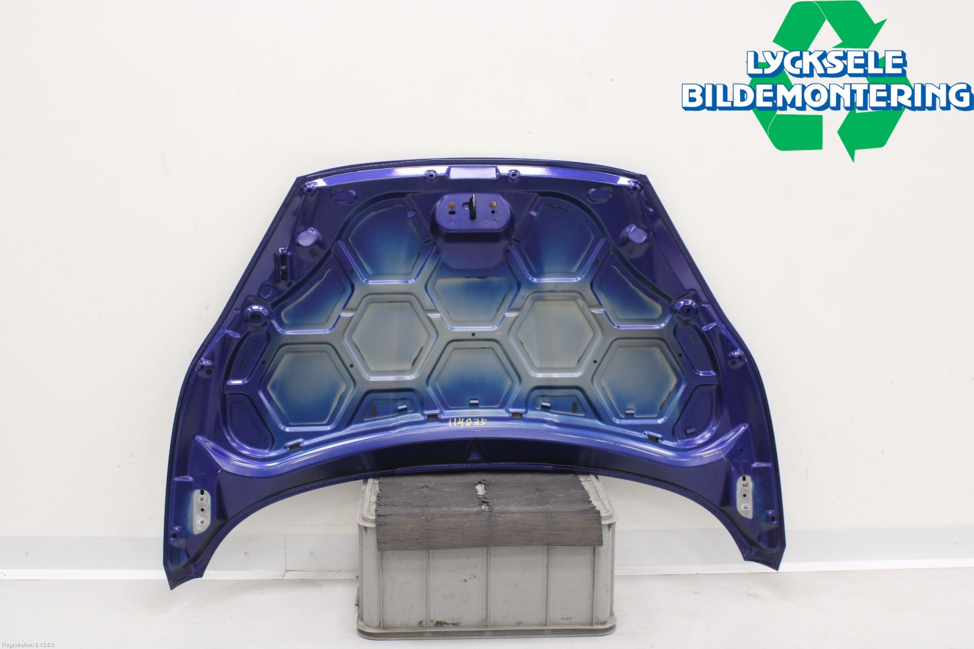 Ford FIESTA 13-17 Huv Fram
