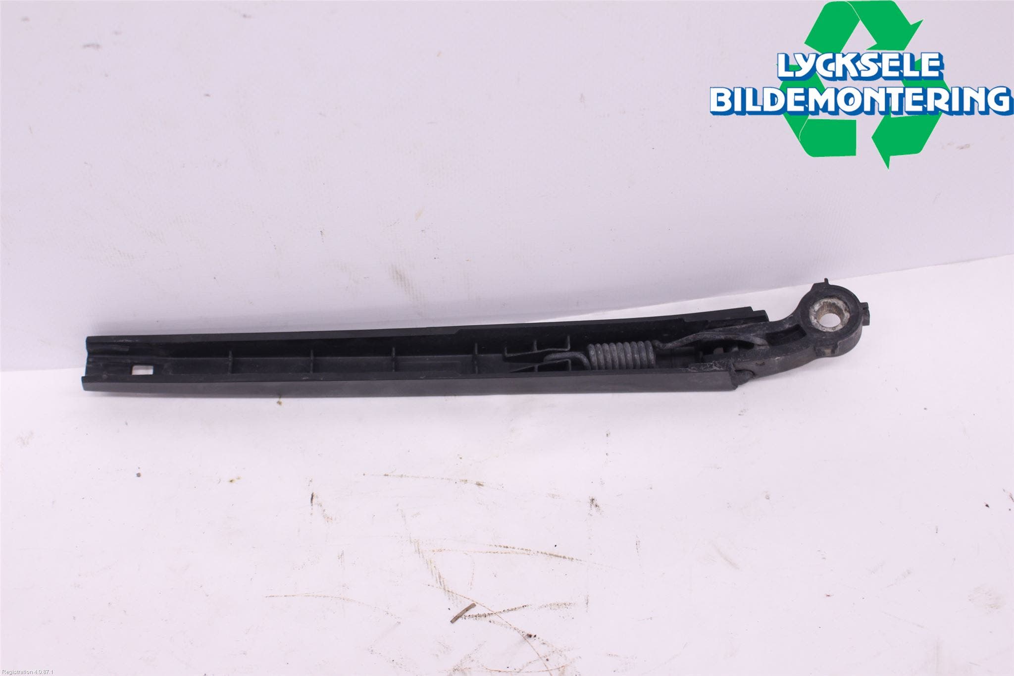 Skoda SUPERB 16-24 Torkararm-Bakruta